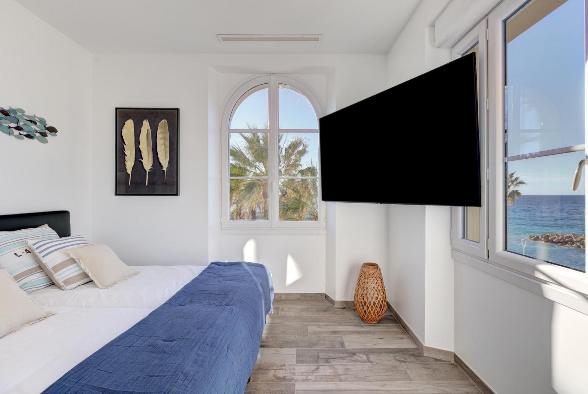 Cocoon In Sea View. Cannes