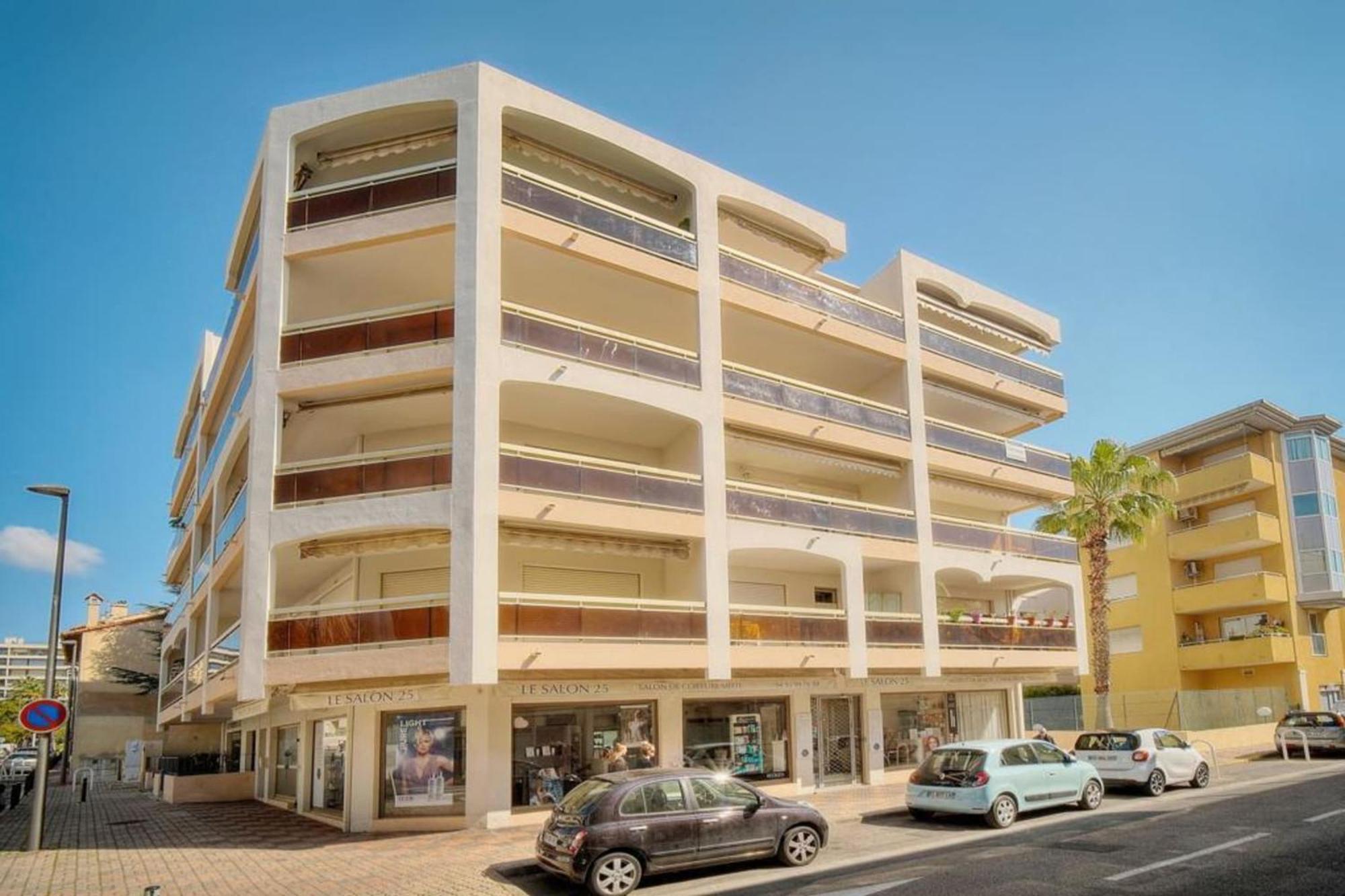 Vakantiehuis Le Verdi - 1 Bedroom With Ac And Parking In Center Cannes