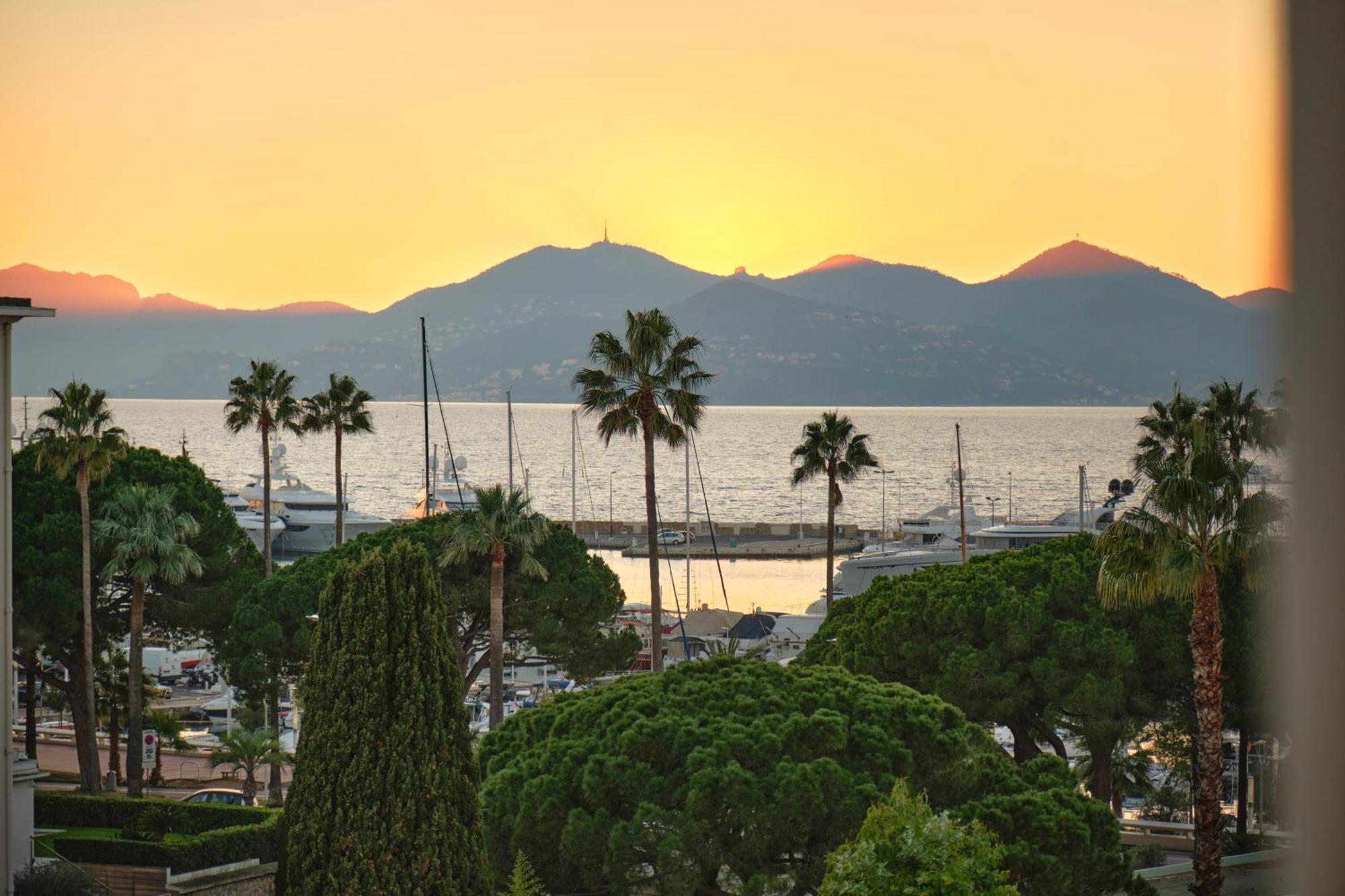 Heavnstay Croisette Apartment Cannes