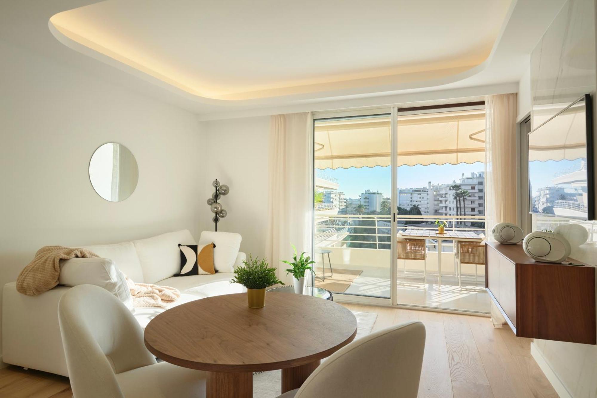 Heavnstay Croisette Apartment