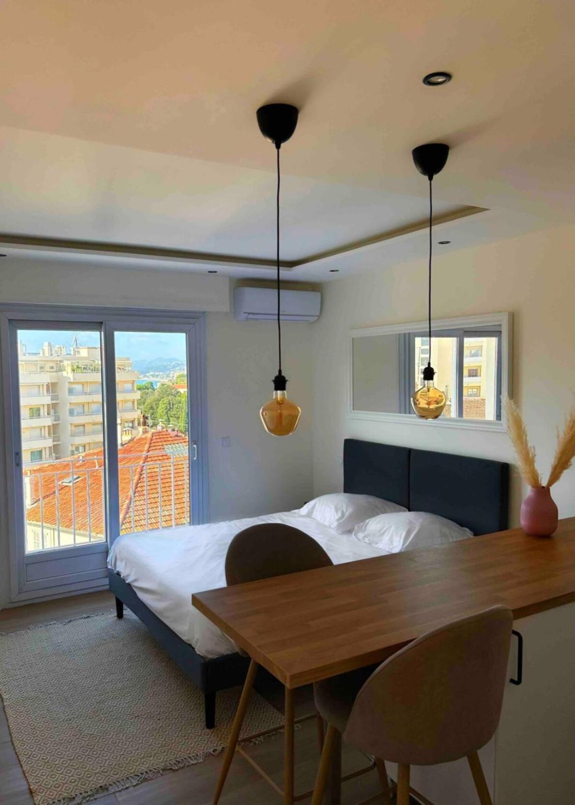 Apartment Renove Au Suquet A Cannes