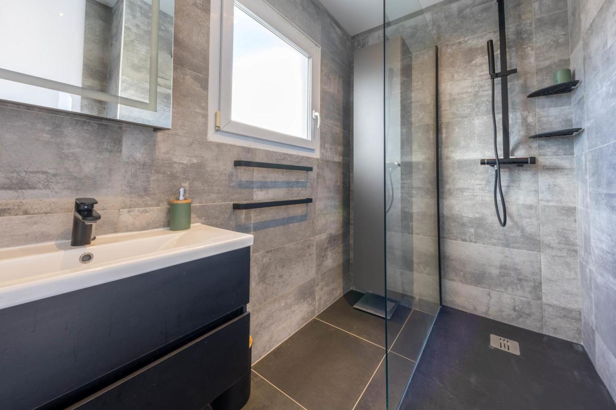 06az - With Terrace - 10min From Palais Apartment *