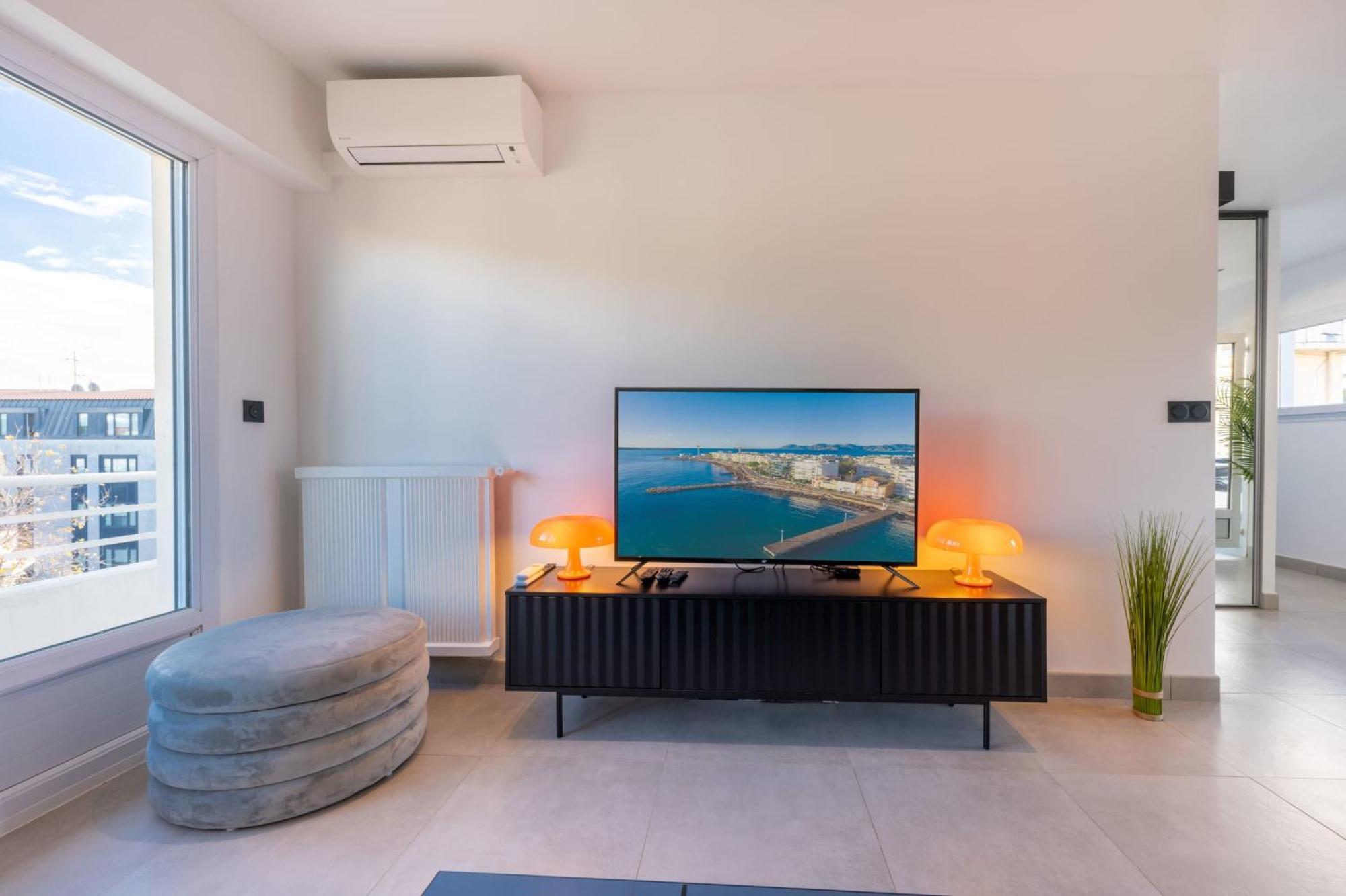 06az - With Terrace - 10min From Palais Apartment