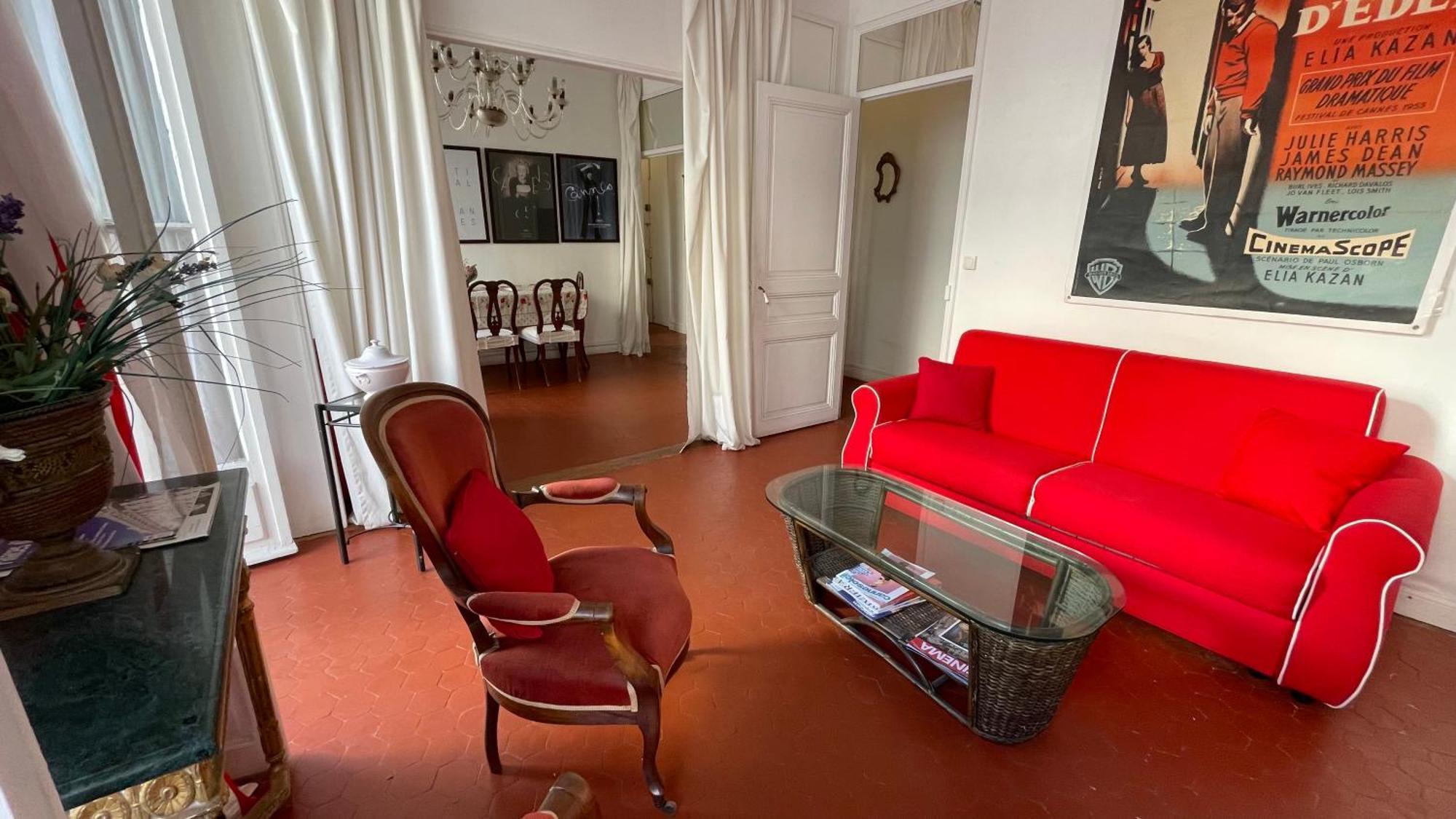 Apartment Large 2-room - Wifi, Air Conditioning *