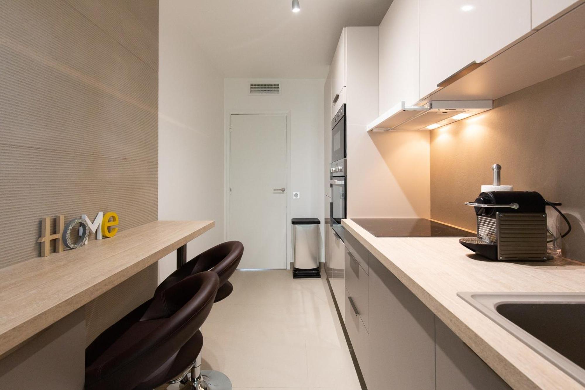 2-br 2 Minutes From The Parking * Cannes