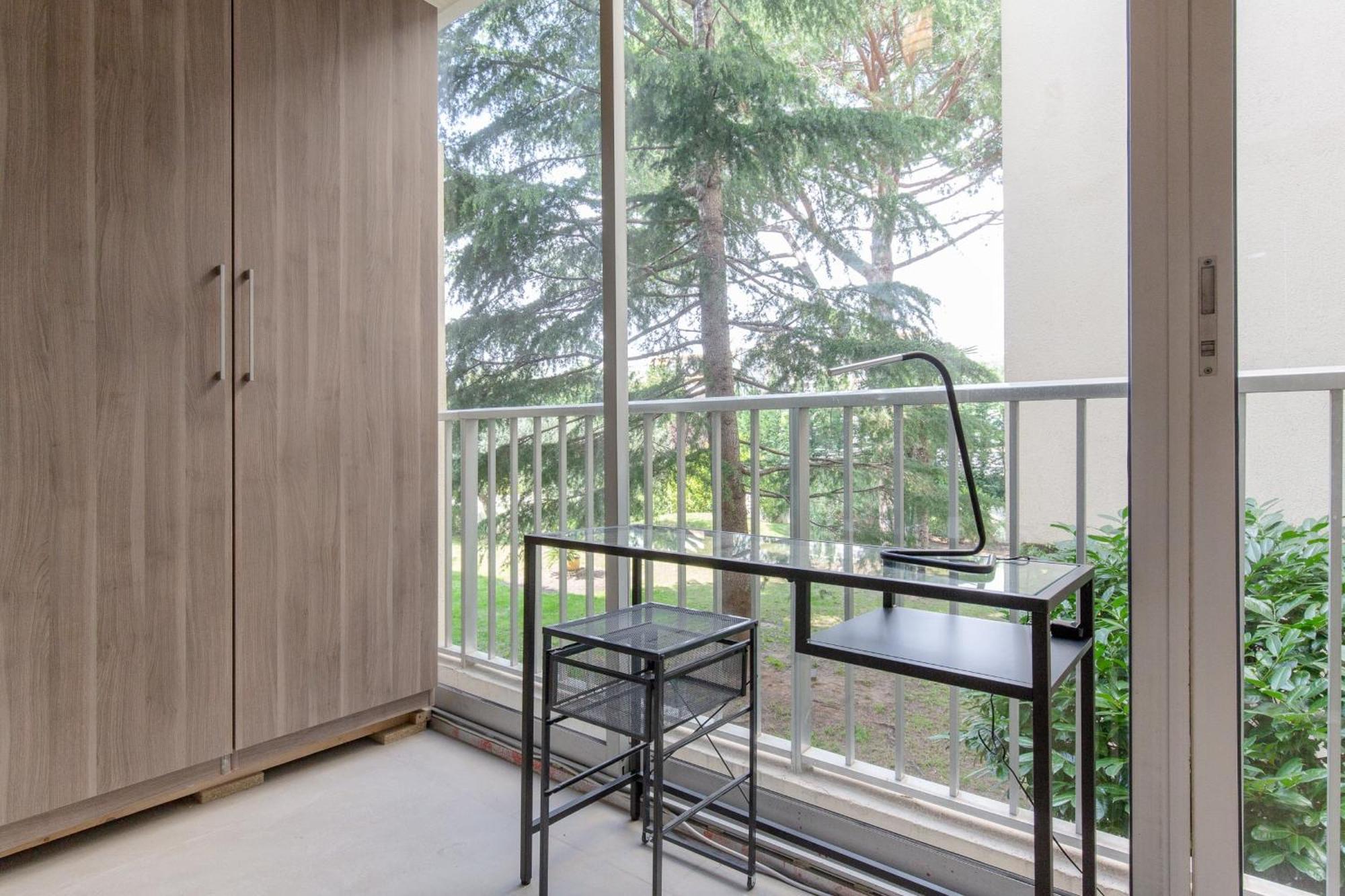 Apartment 2-br 2 Minutes From The Parking