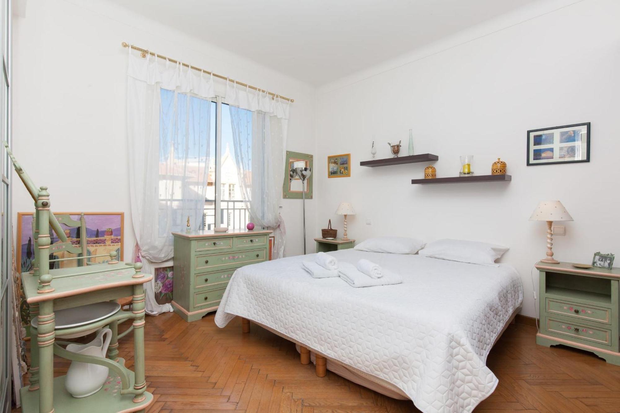 2-br By The Beaches Magical Sea View *