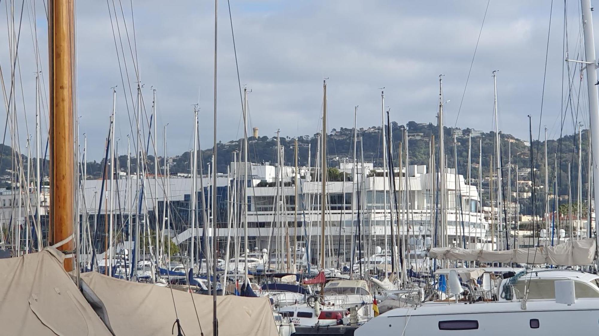 Apartamento Bel Typique Proche Du Palais Et Plages *
