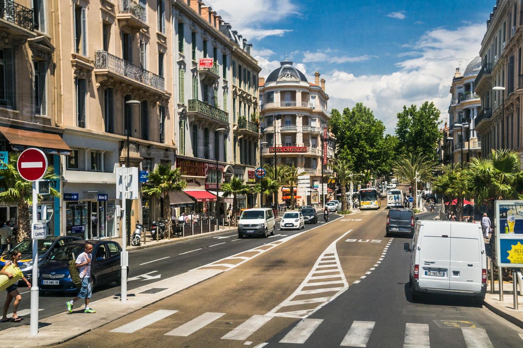 Charming Very And Calm Cannes