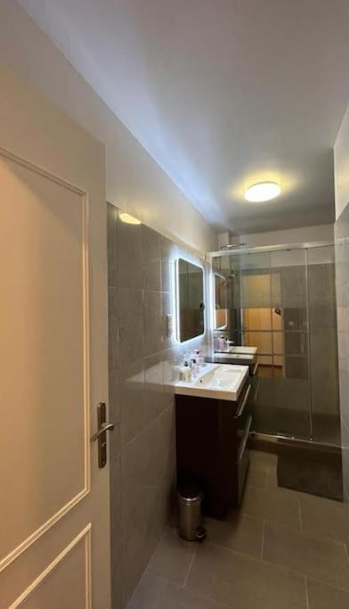 Proche Gare Croisette Climatise Apartment *