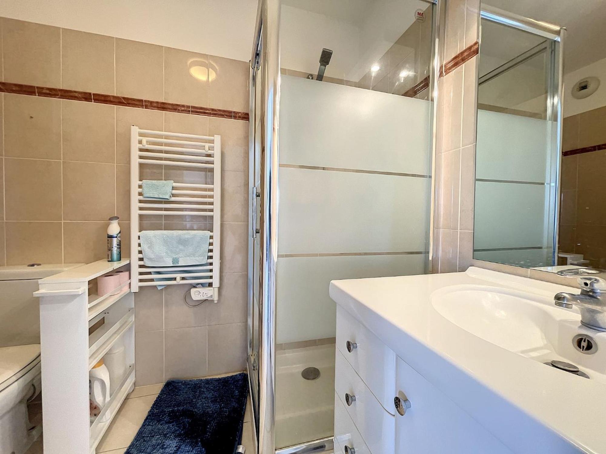 - 2 Pieces Avec Parc Et Piscine Apartment Cannes