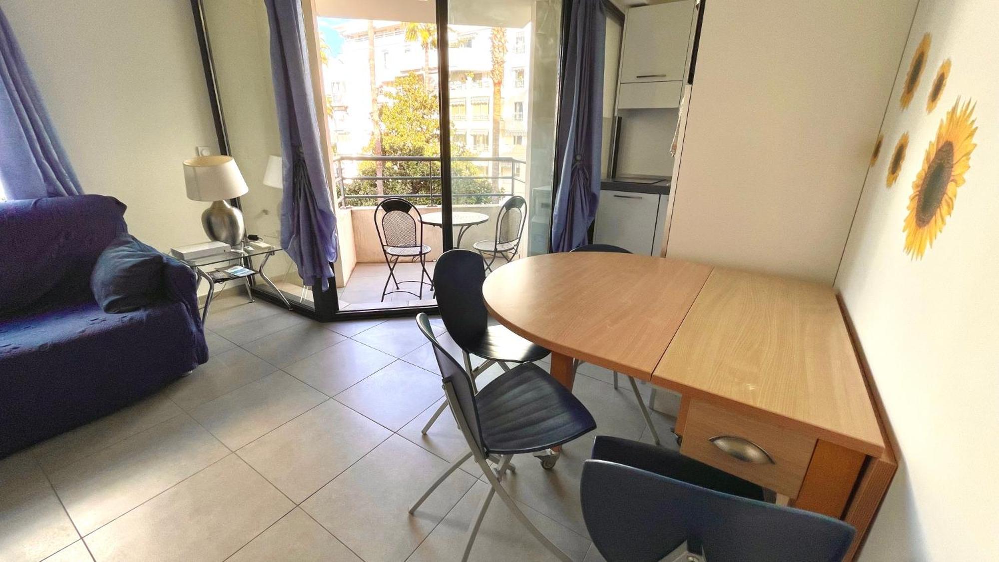 Modern 2 Bd Next To Rue Dantibes * Cannes