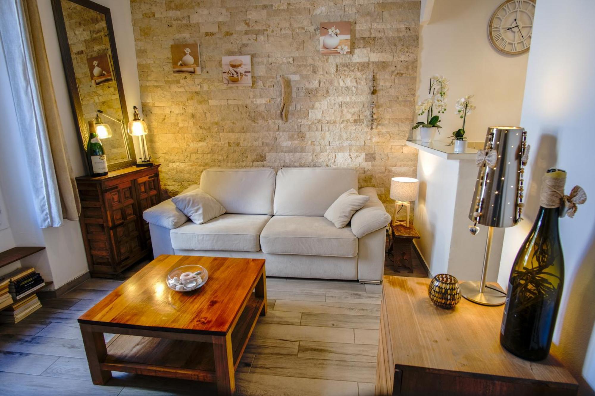 Apartment Tres Cosy Avec Cour Cannes