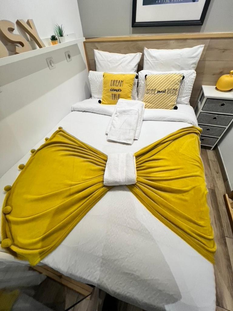 Apartment Cosy Center - Rue D'antibes - 200m Plage- Clim - Wifi - Unique *