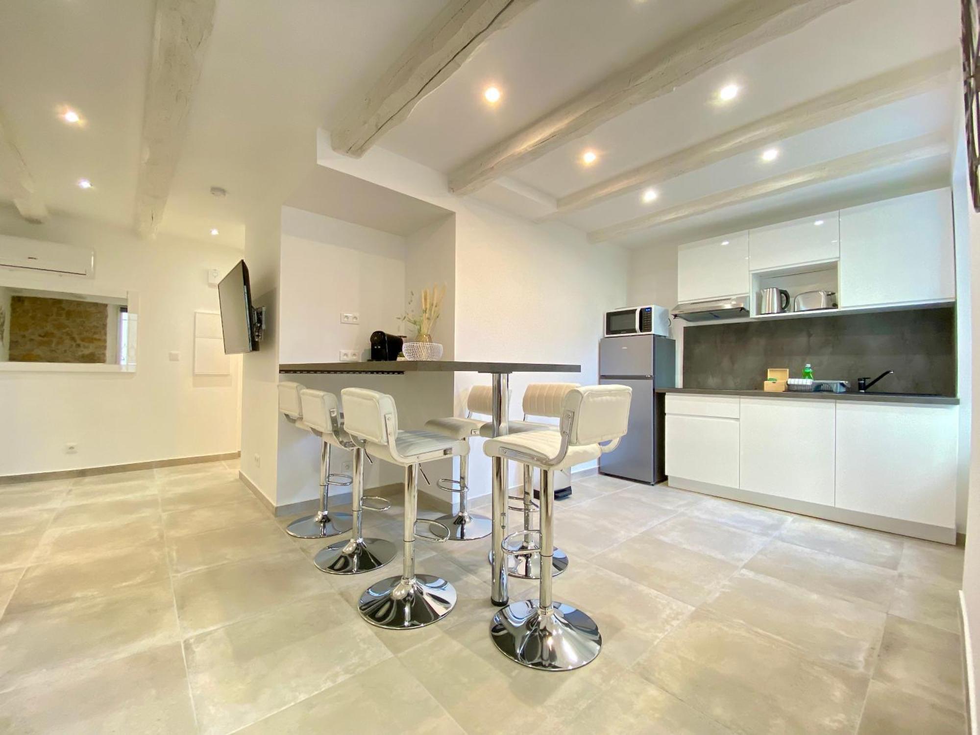 Apartment L'esperance By Scls Locations