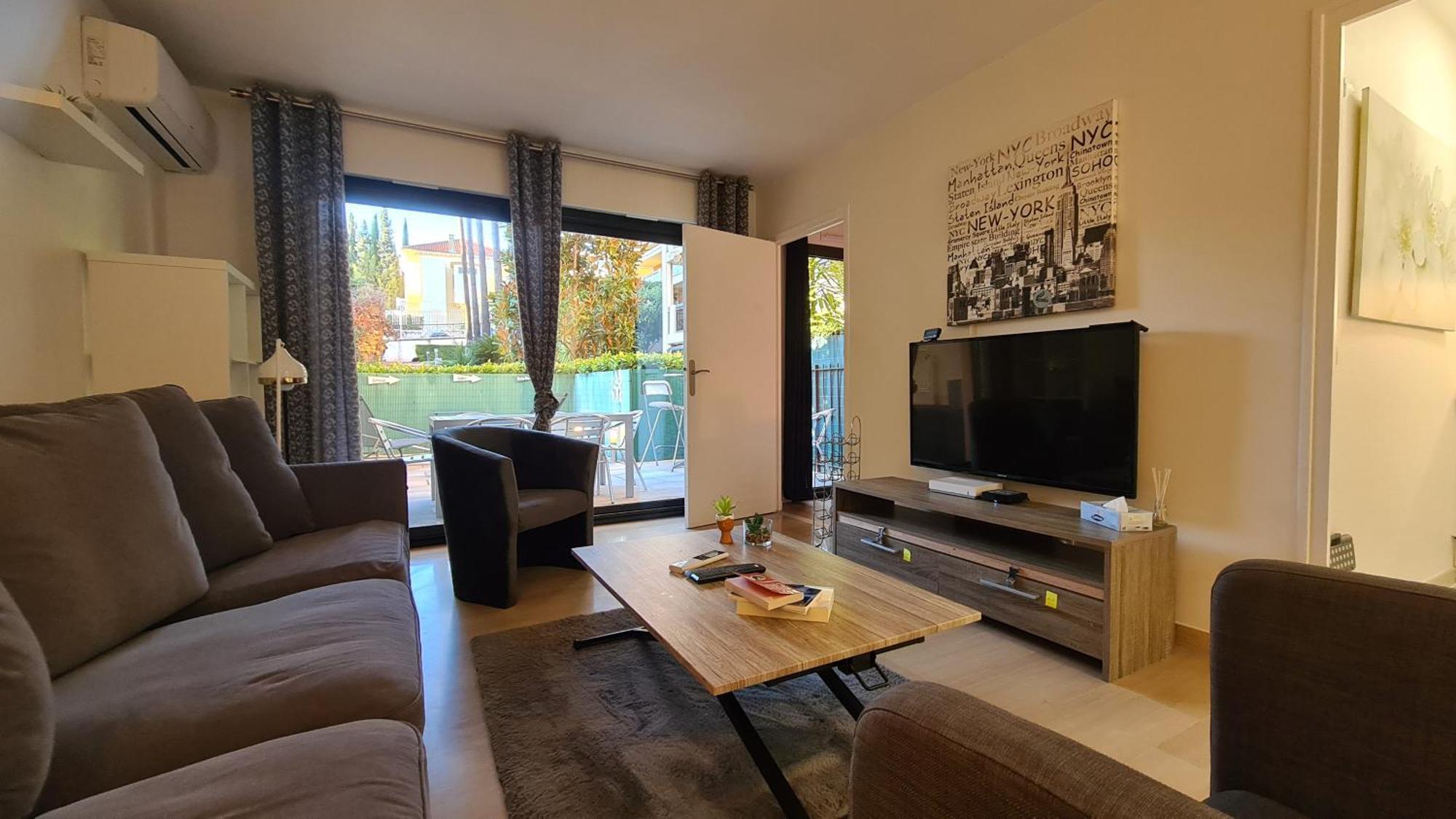 Conseil Immo -residence Avec Piscine, Avec Terrasse Pour 4 Personnes *