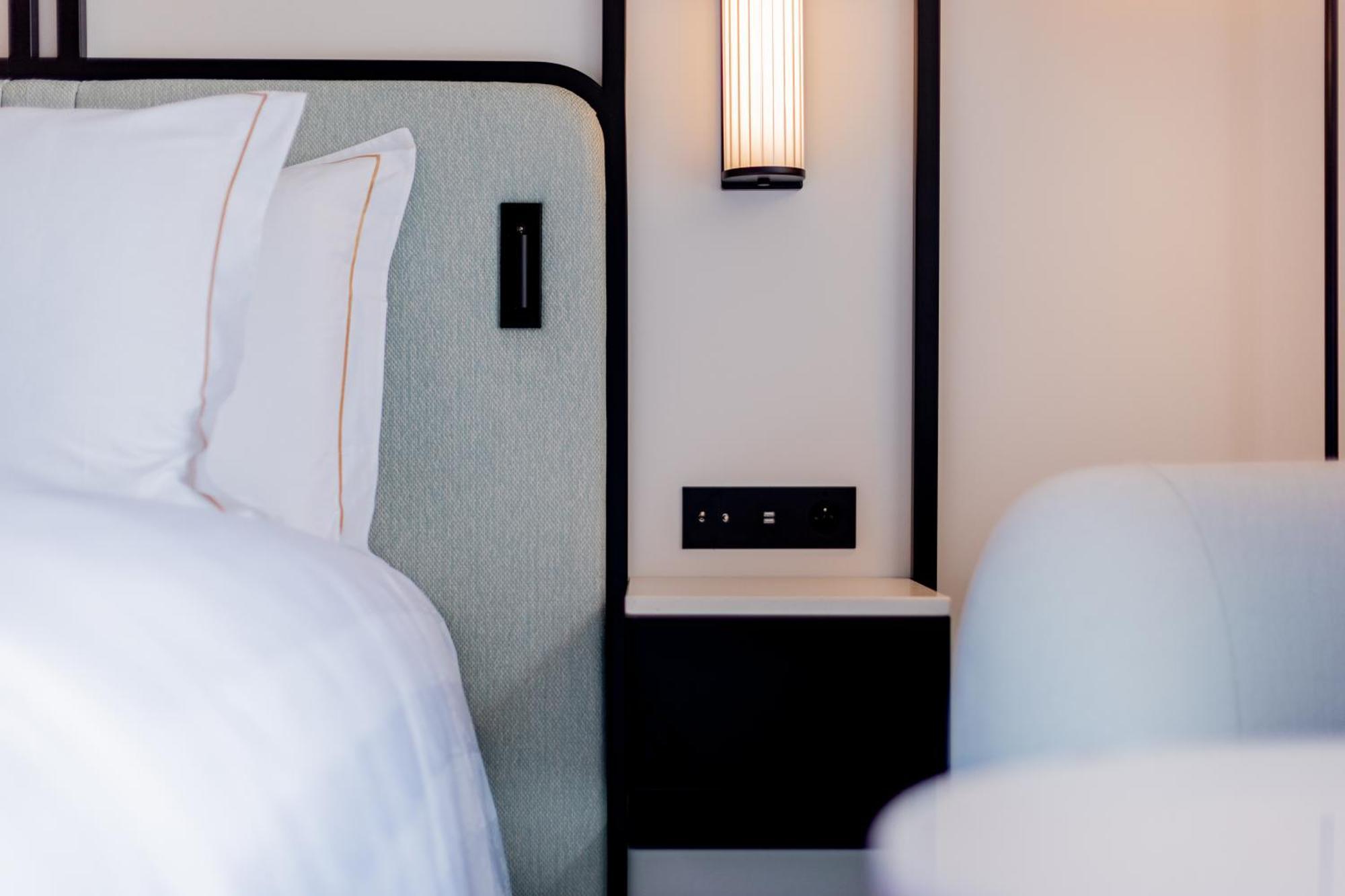 Mondrian 5*