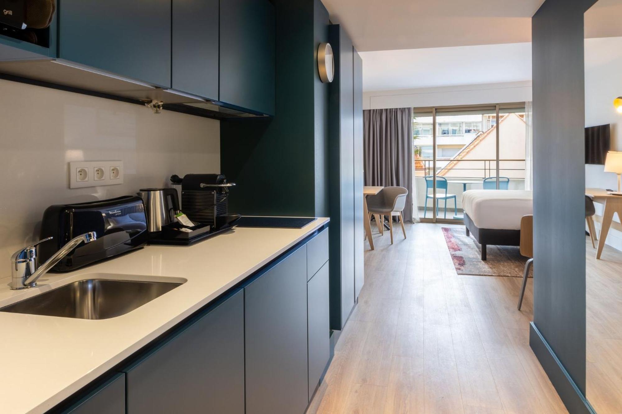 Staybridge - Centre By Ihg 4* Cannes