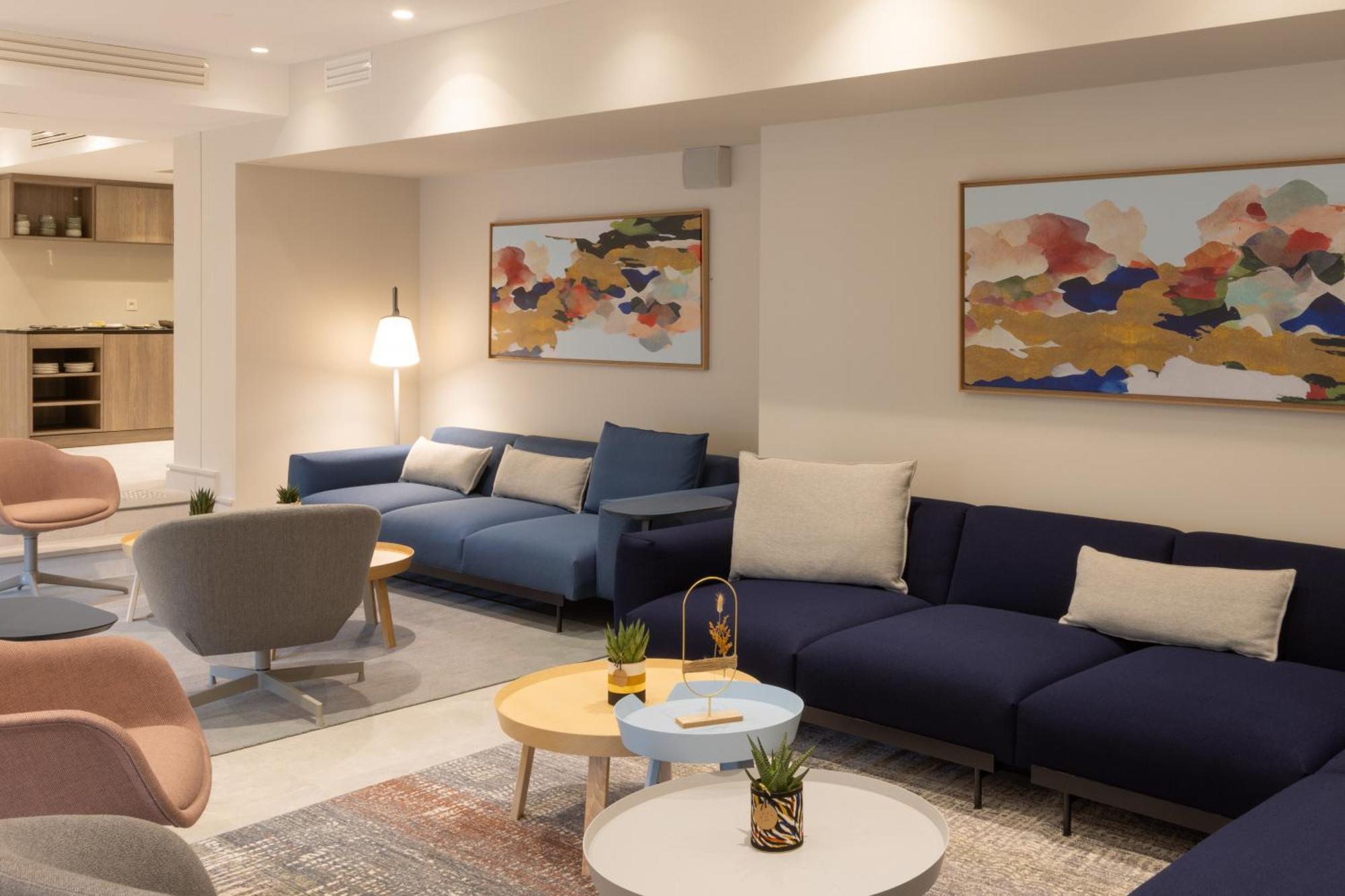 Staybridge - Centre By Ihg 4*