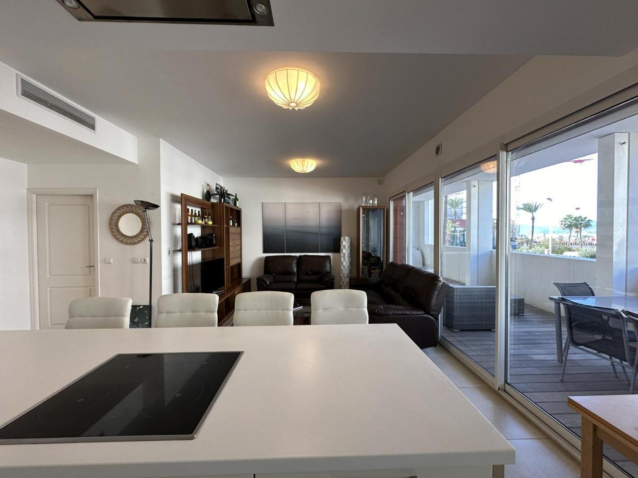 C028-nice With Terrace - Close To The Appartement