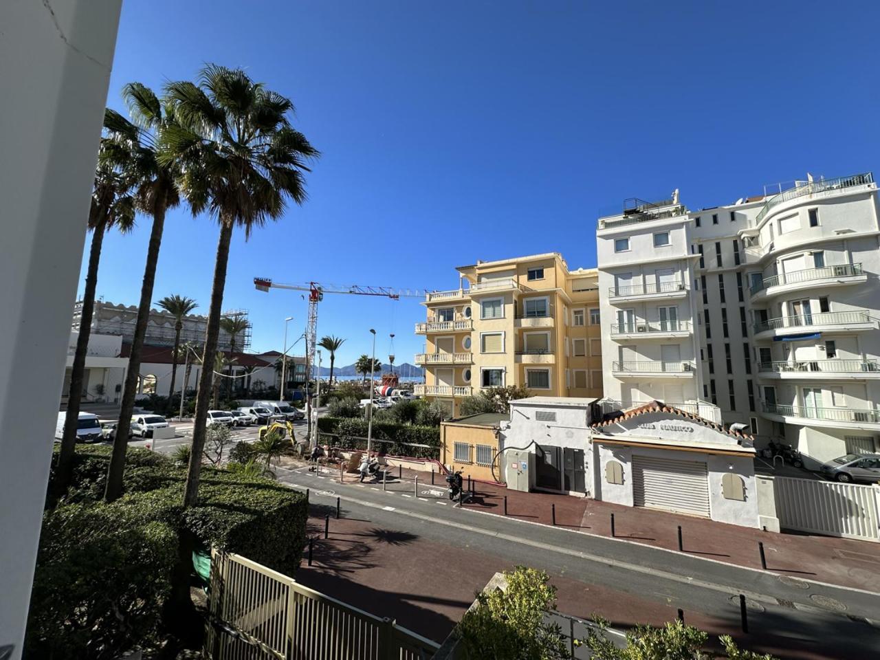 C028-nice With Terrace - Close To The *