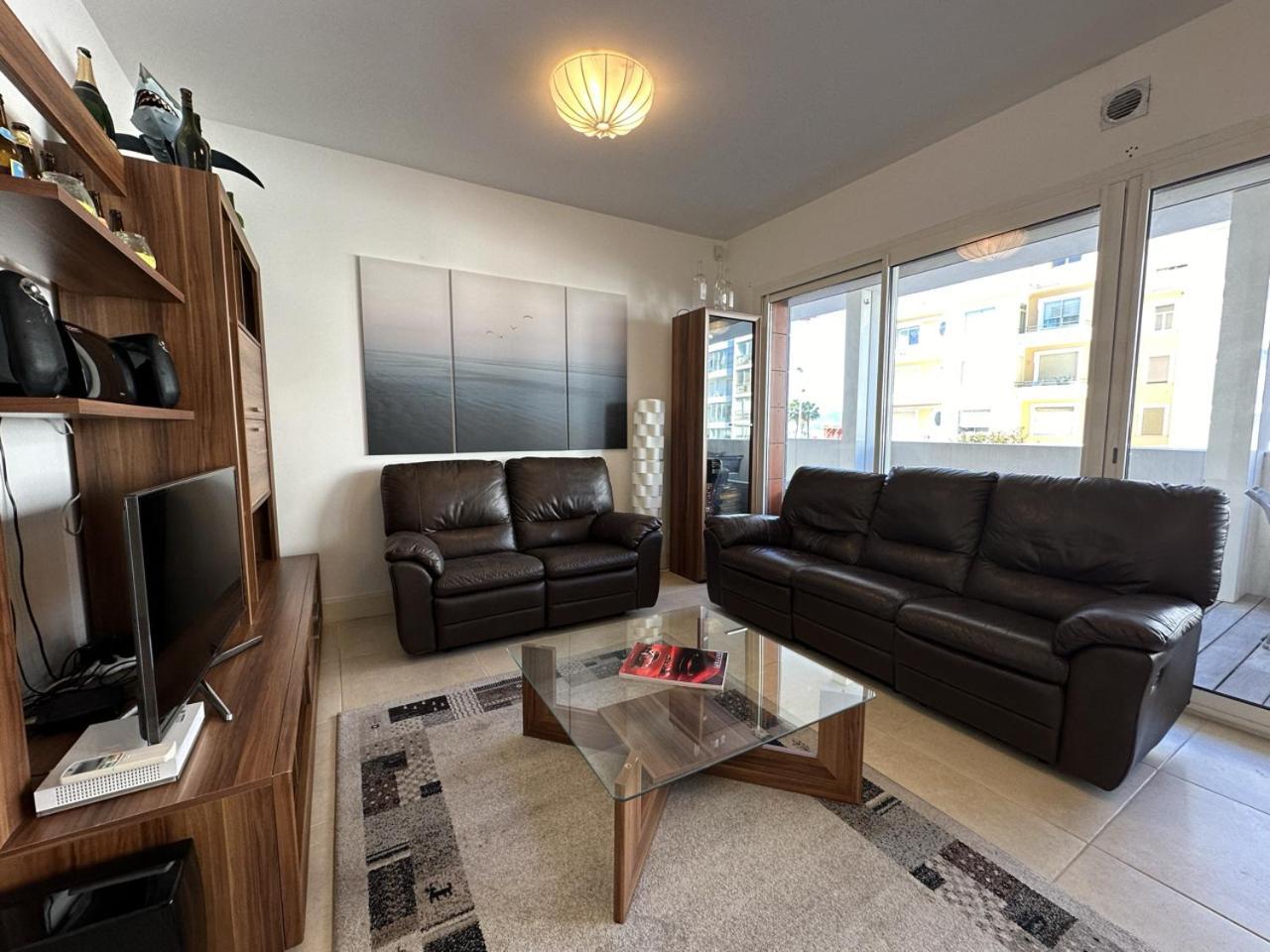 C028-nice With Terrace - Close To The *