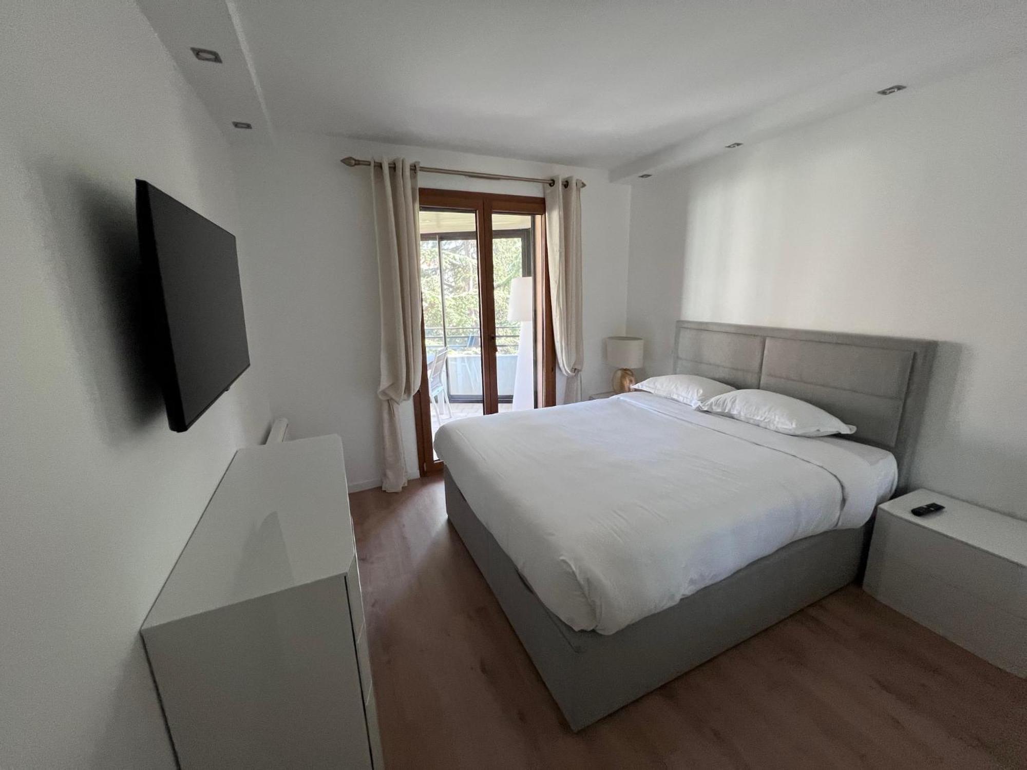 Riviera Eden Palace Aparthotel