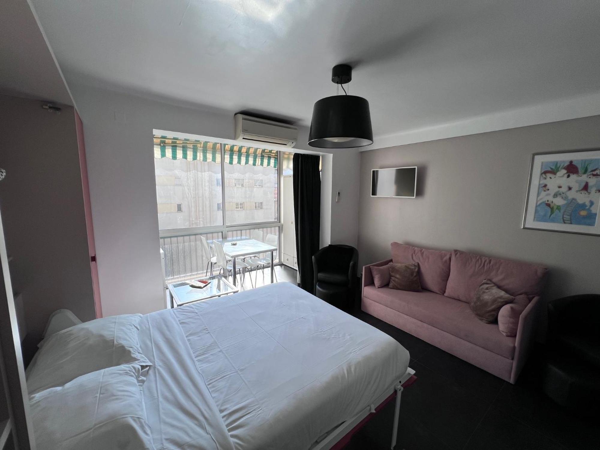 Riviera Eden Palace Aparthotel 2*