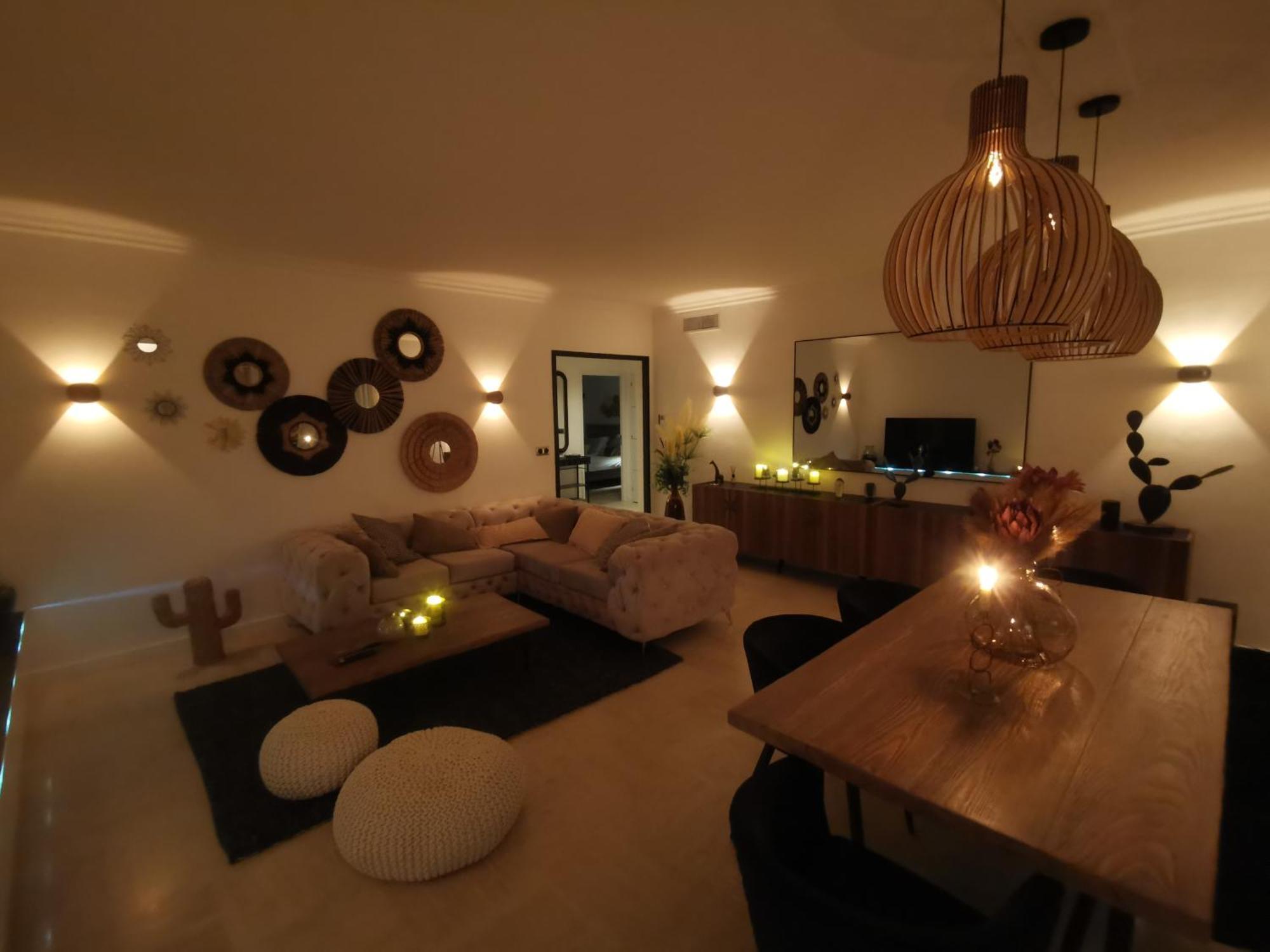 2 Bedrooms Seafront Apartment *