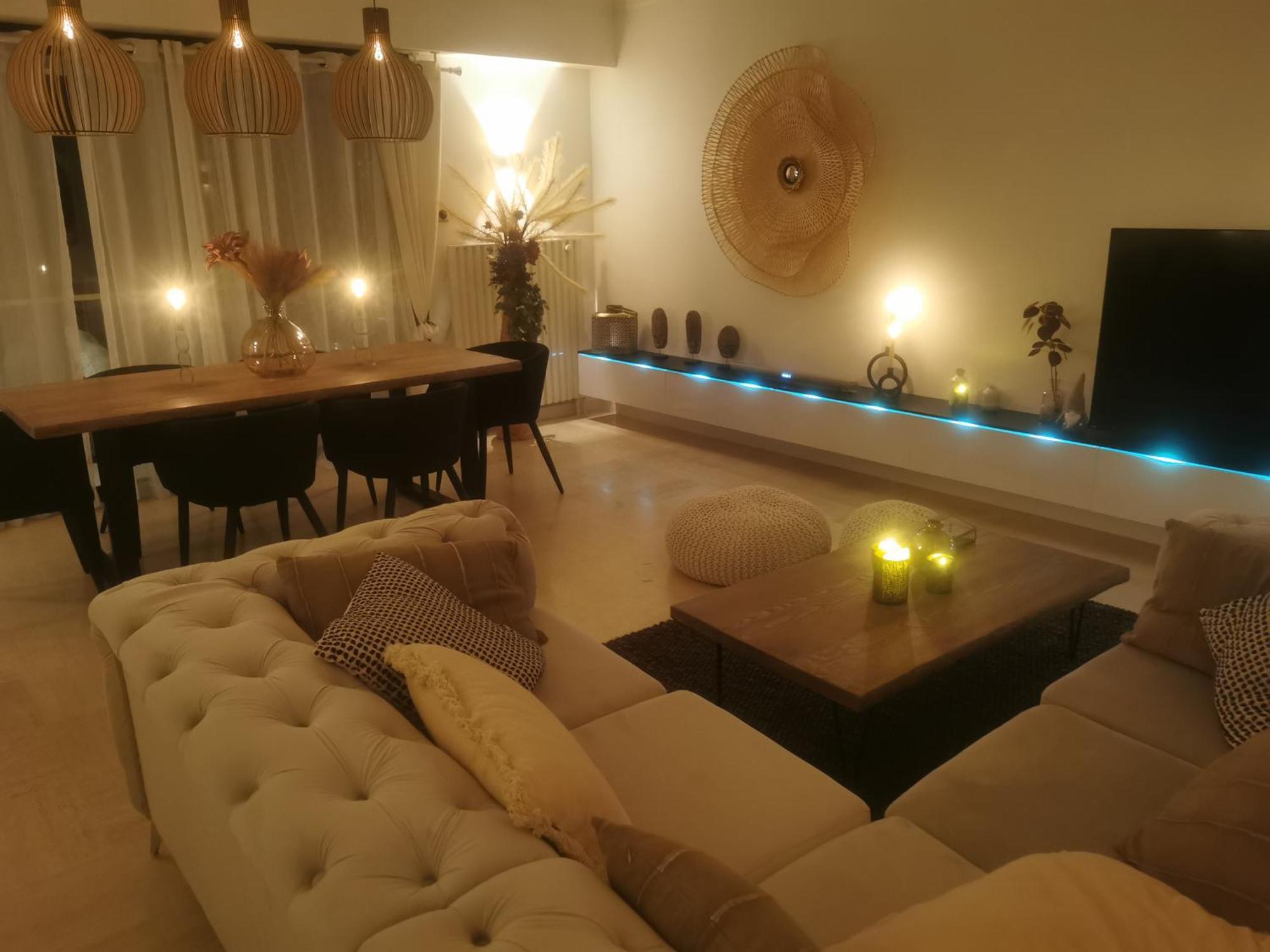 2 Bedrooms Seafront
