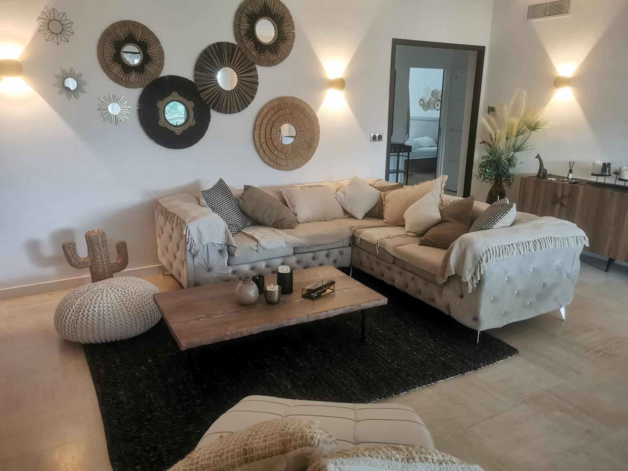 2 Bedrooms Seafront Apartment