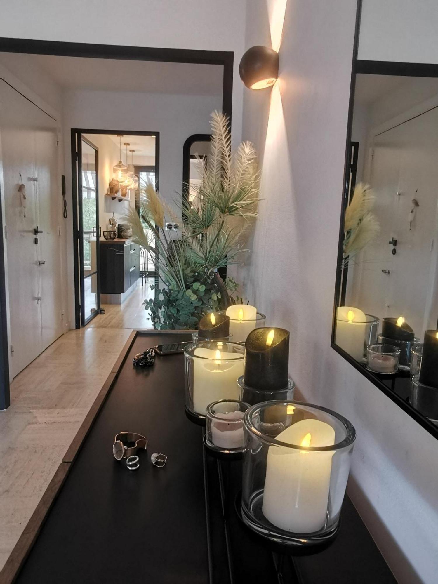 2 Bedrooms Seafront Cannes