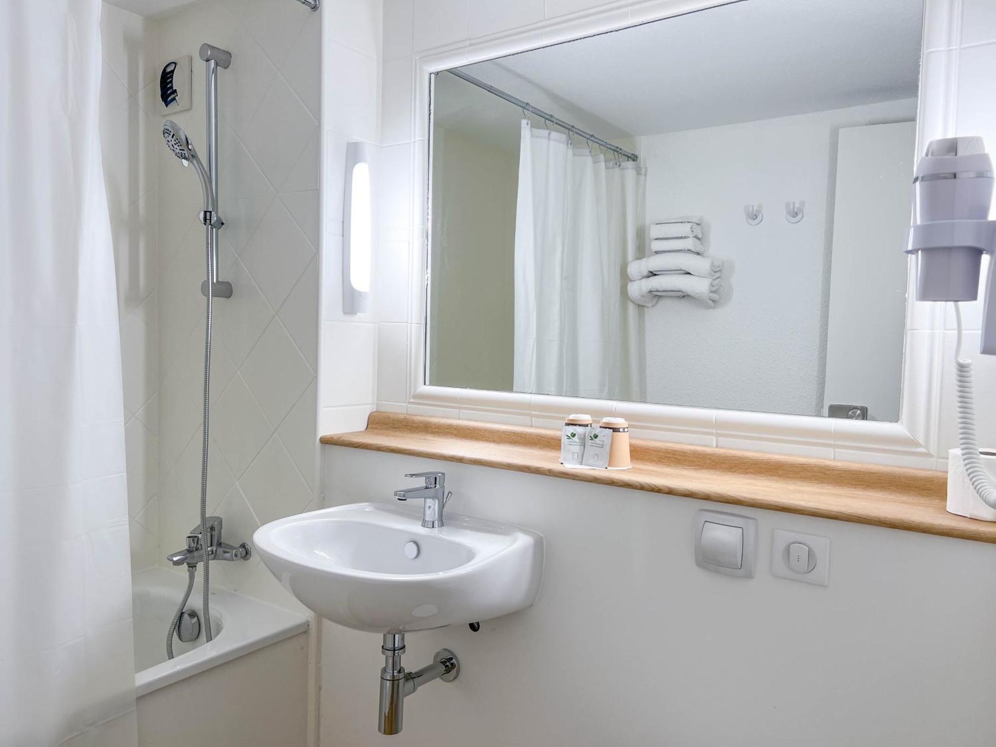 Kyriad - Mandelieu Hotel Cannes