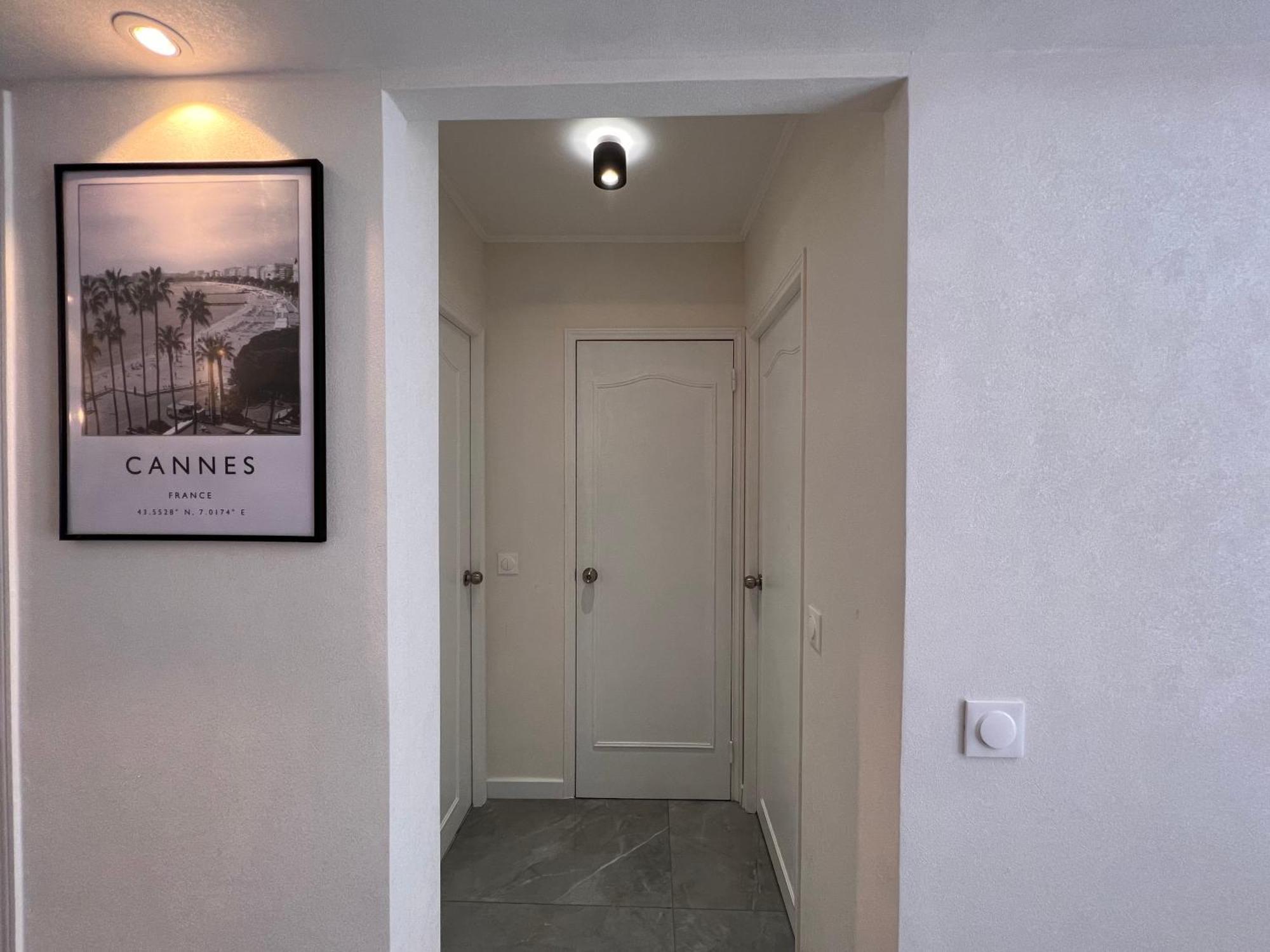 Apartamento Les Arenes - Centre, 2 Pieces Recemment Renove De 45 M2 Avec Sa Terrasse De 10 M2 Cannes