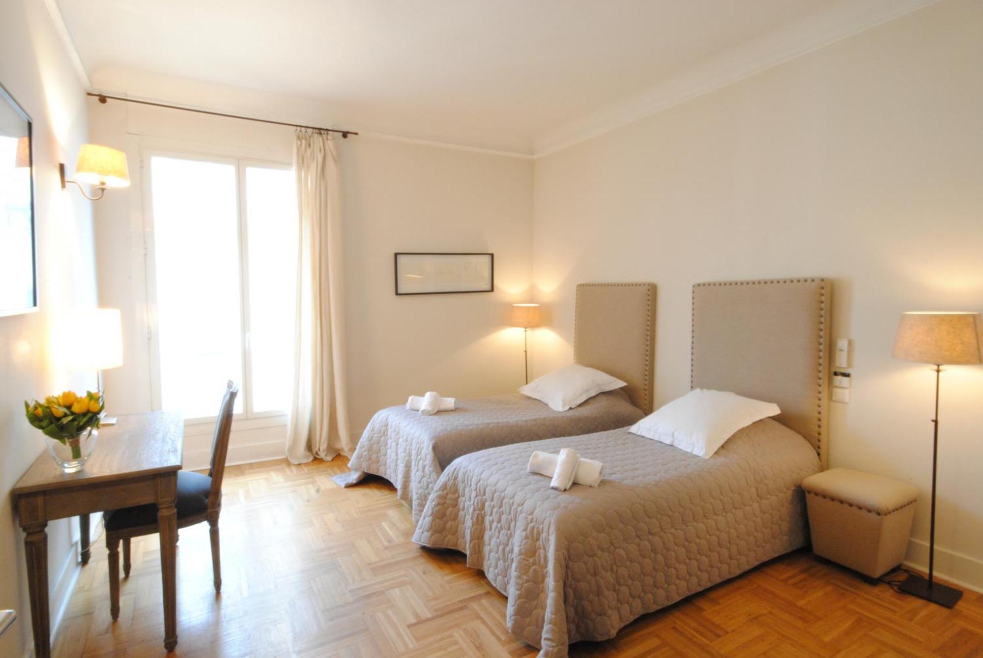Grand Palais 4p Bob1309 Appartement