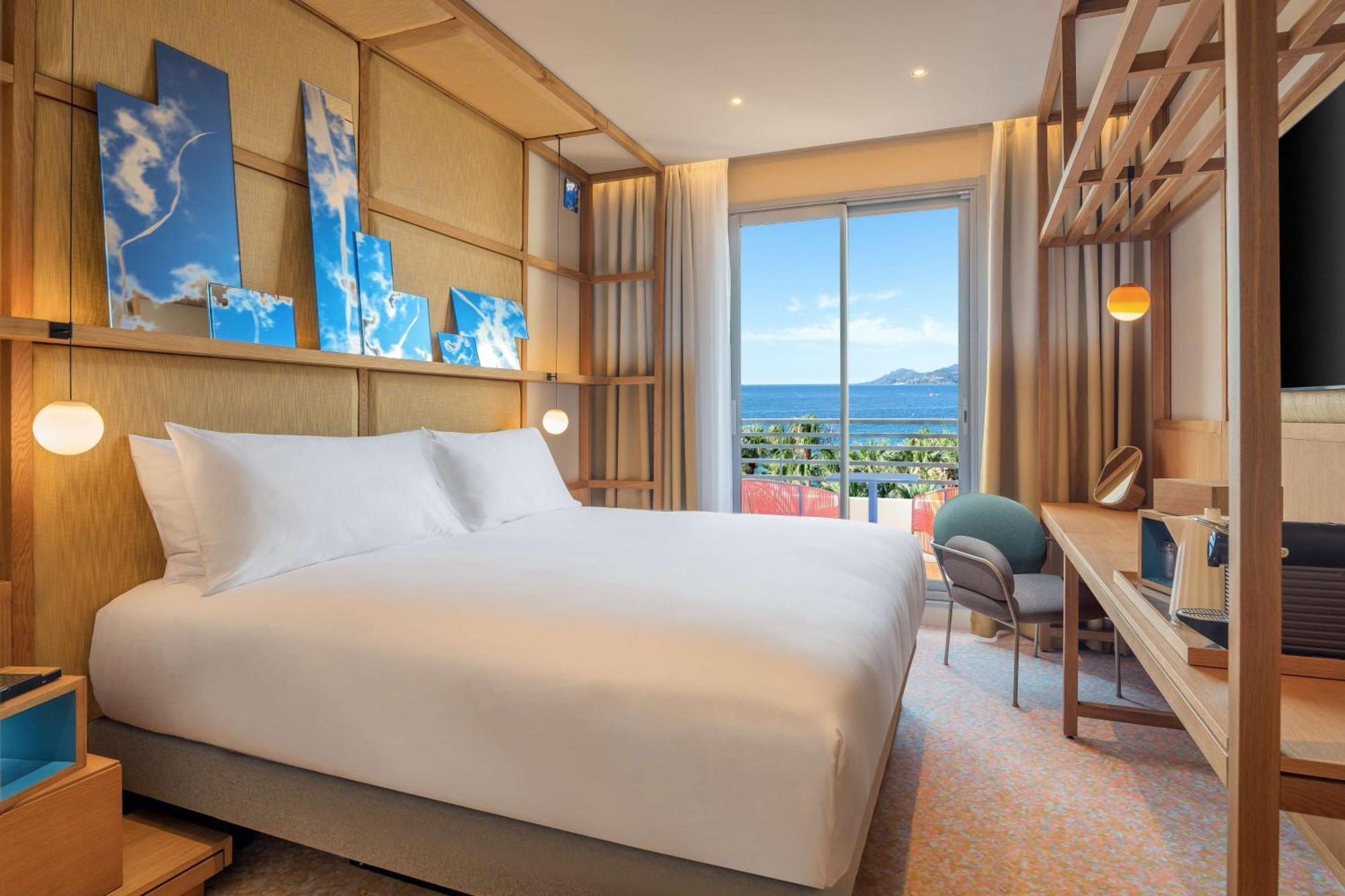 Hotel Radisson Blu 1835 Hotel, 4*