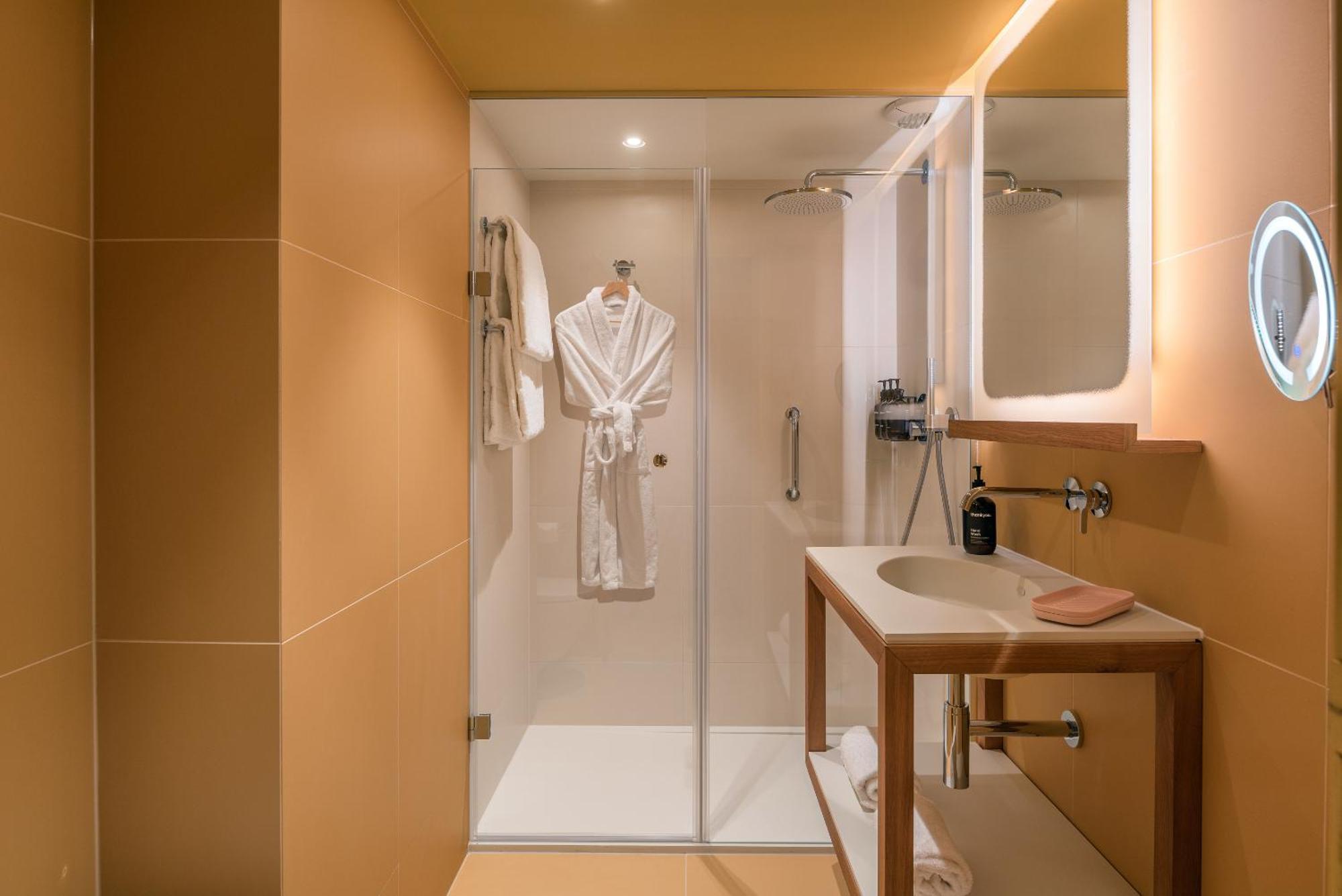 Radisson Blu 1835 Hotel,
