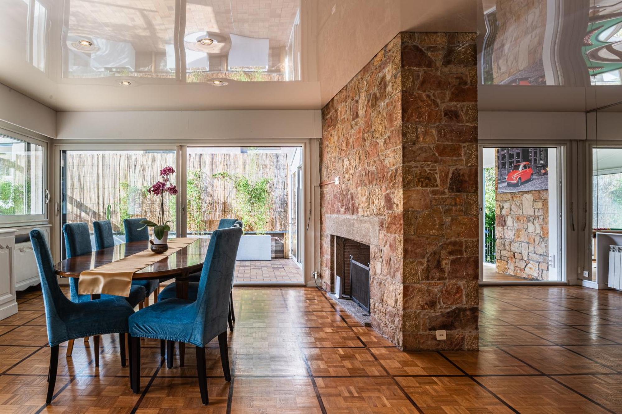 Dream 300m2 & Stunning 4000m2 Private Garden