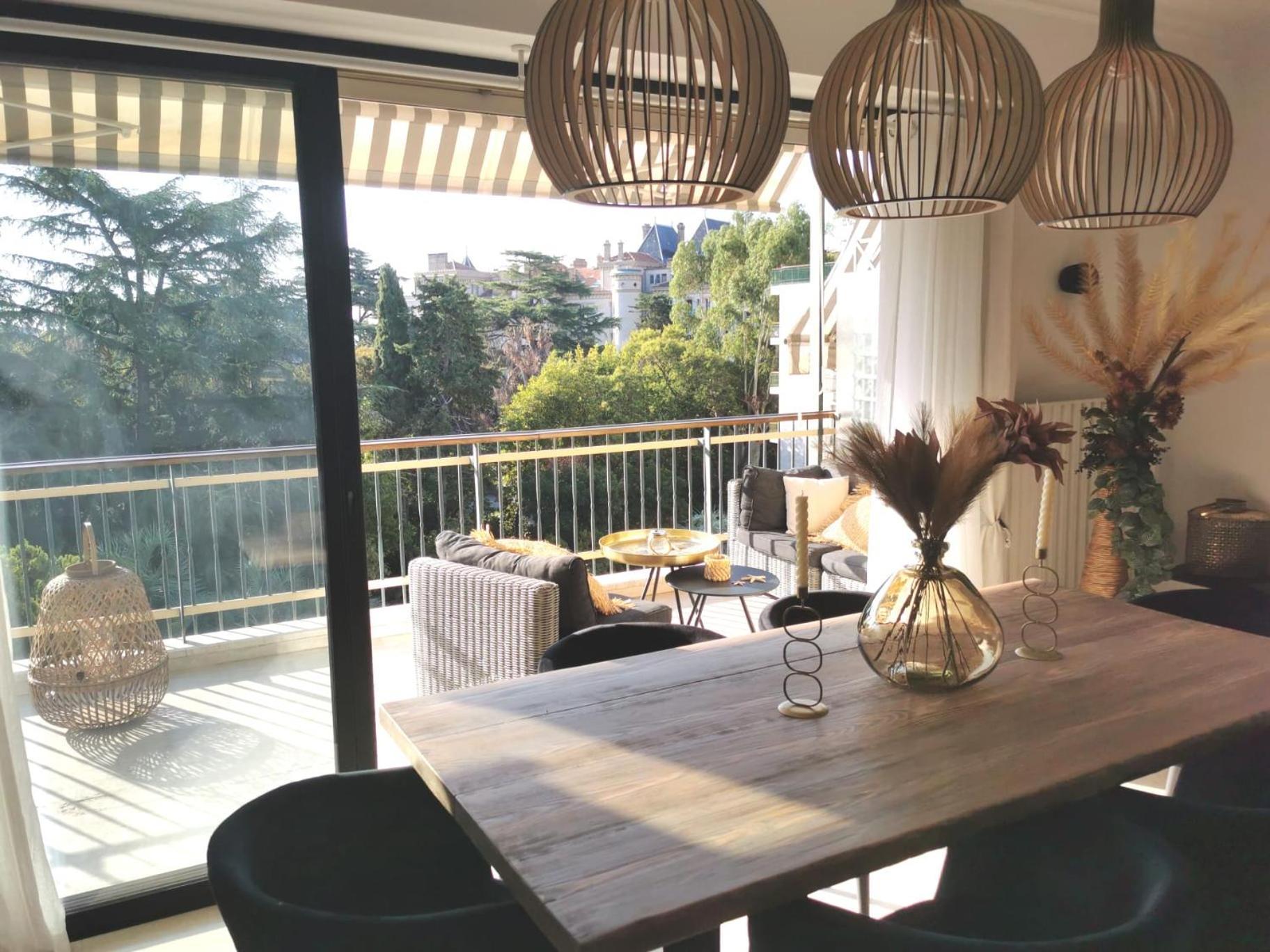 Apartment 2 Bedrooms Seafront *