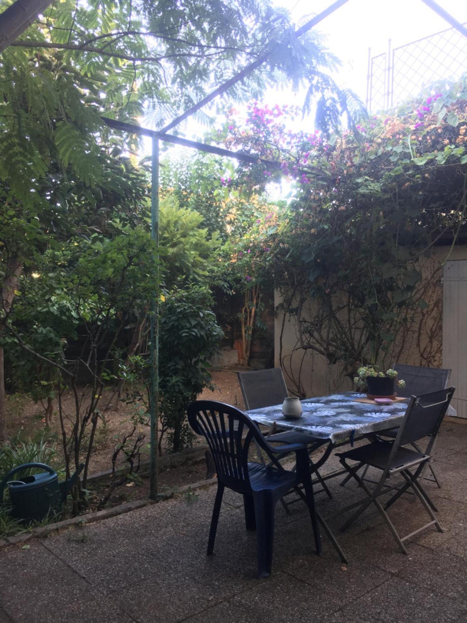 Vakantiehuis Agreable Maison De Au Calme Avec Garage *