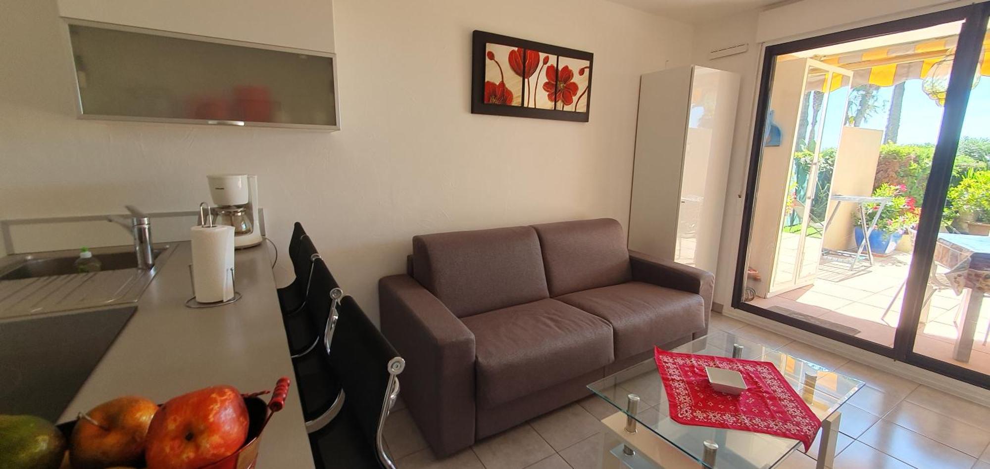 Egee Apartment