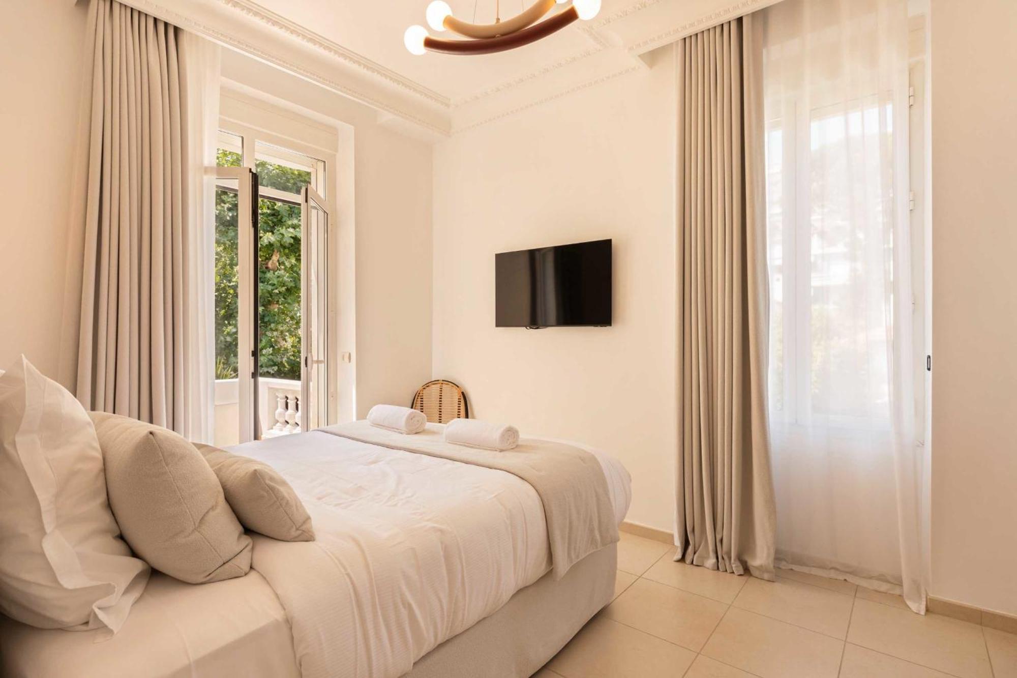 Luxueuse 7 Avec Piscine - * Cannes