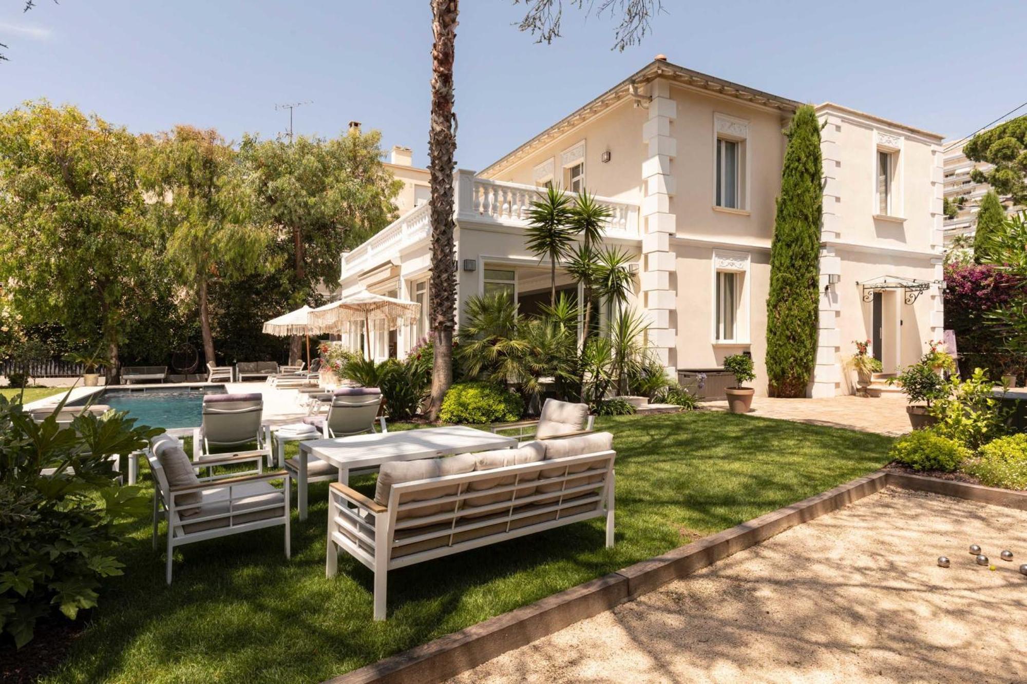 Villa Luxueuse 7 Avec Piscine - *
