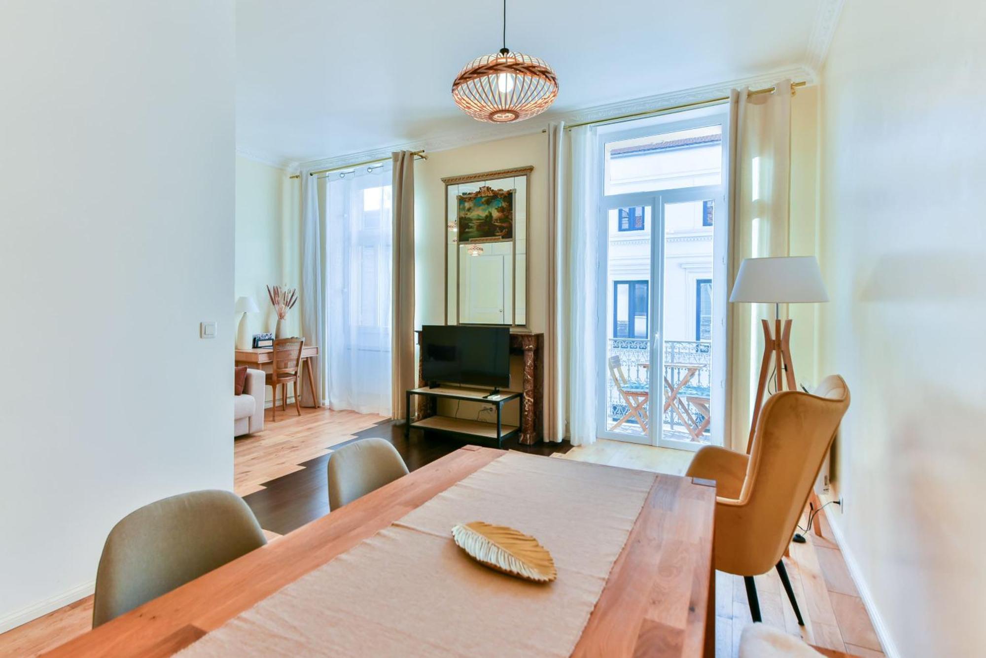 Le Constantin Avec Balcon, Emplacement Privilegie Pour 2 Personnes Dans Le Centre * Cannes