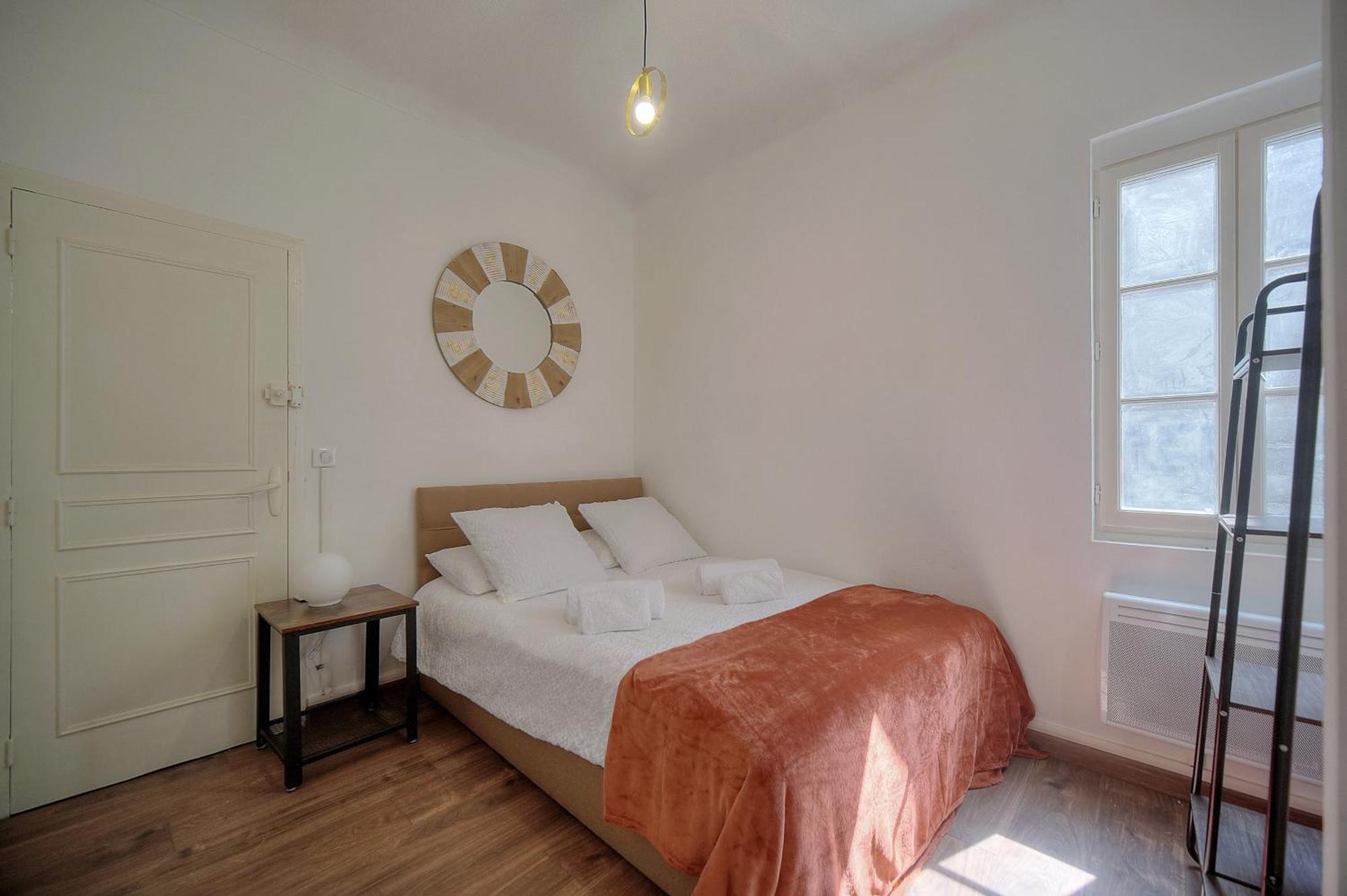 Appartement 4 Bedrooms In Center 8 Minutes To The Palais Des Festivals 3 Minutes To The Croisette - 2110 Cannes