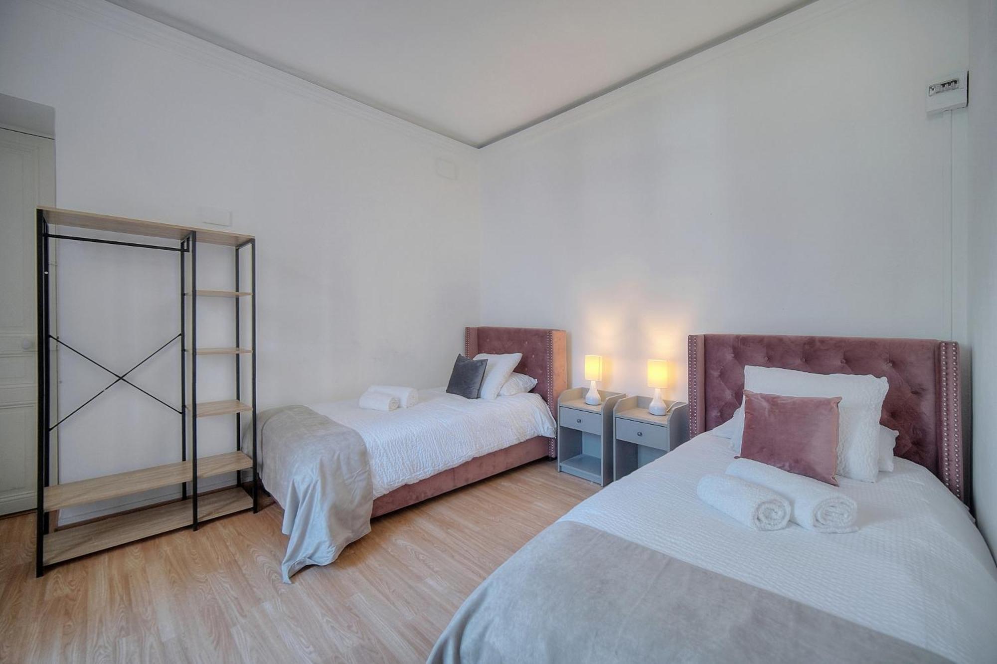4 Bedrooms In Center 8 Minutes To The Palais Des Festivals 3 Minutes To The Croisette - 2110