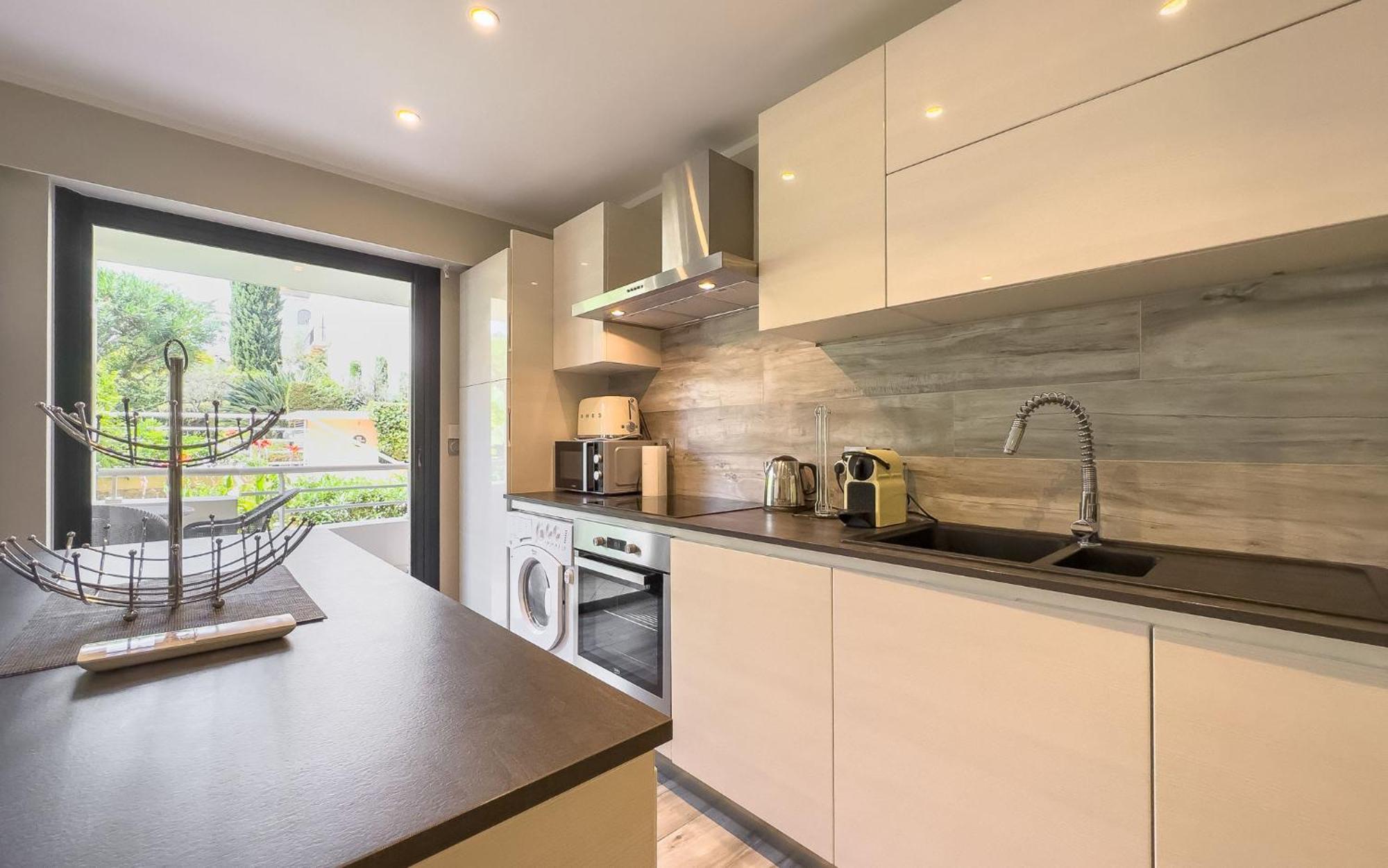 Apartment Le First By Winsome Destination