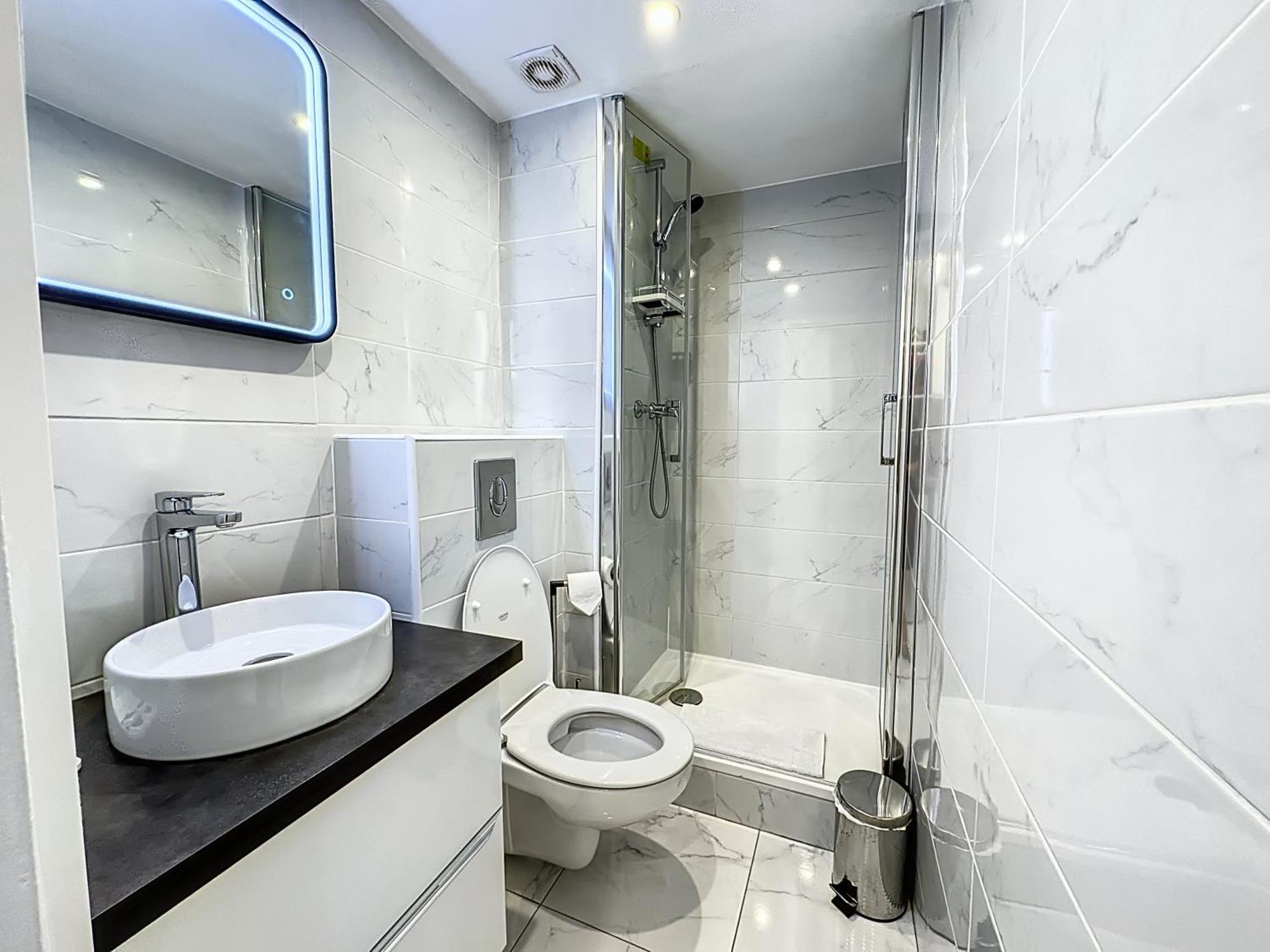 Appartement 4 Dans Le Meme Immeuble Cannes