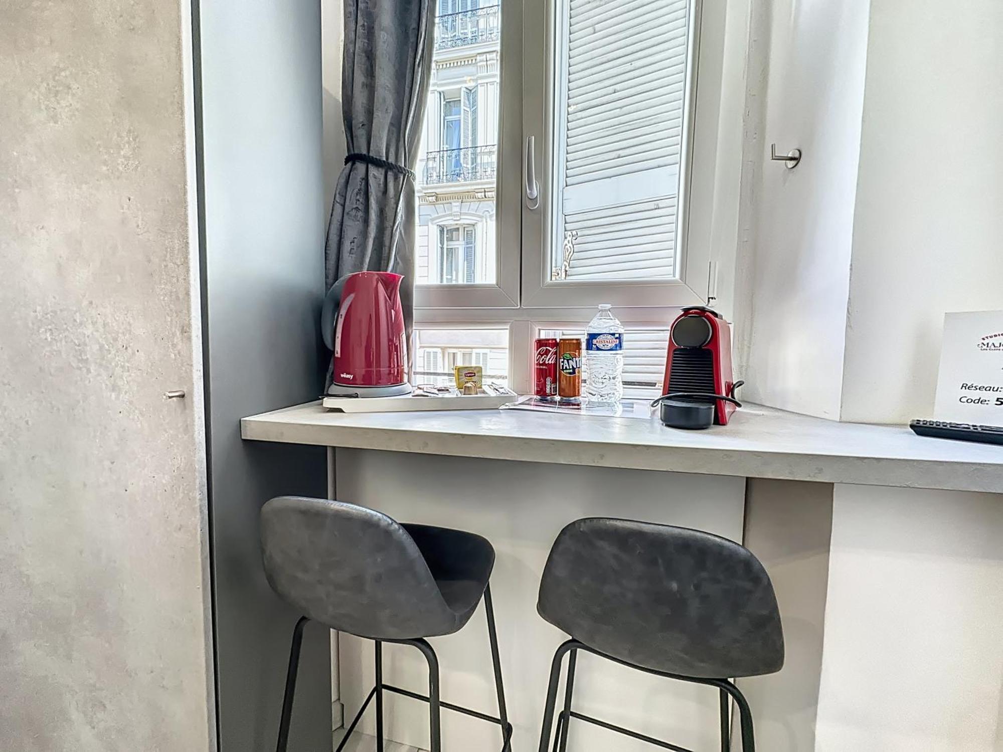 Appartement 4 Dans Le Meme Immeuble