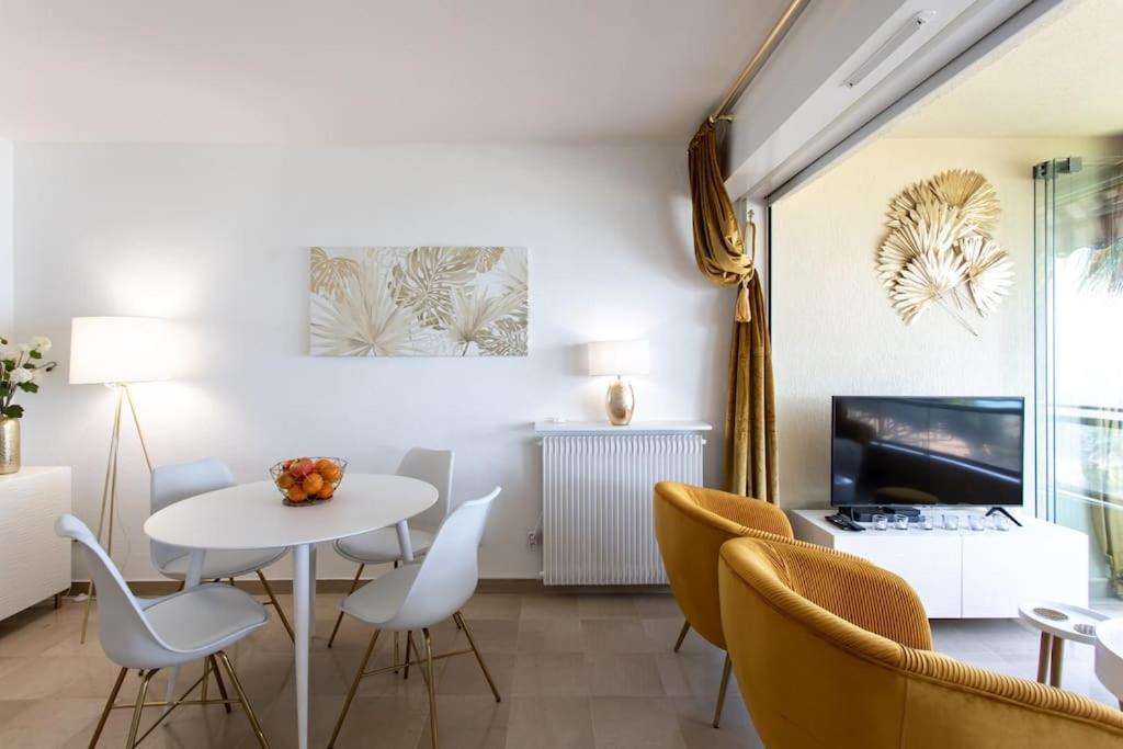 C4 - 1 Bdr Facing Sea & - Parking, Tennis & Wifi *